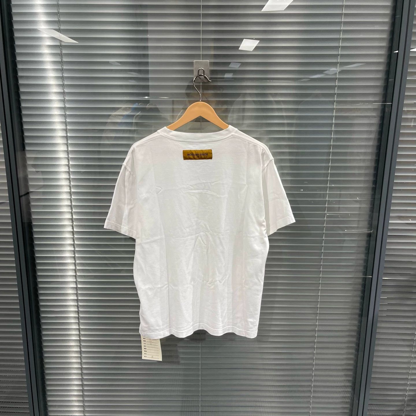 Louis Vuitton White Short Sleeve Graphic T-Shirt Size US M / EU 48-50 / 2 - 2 Thumbnail