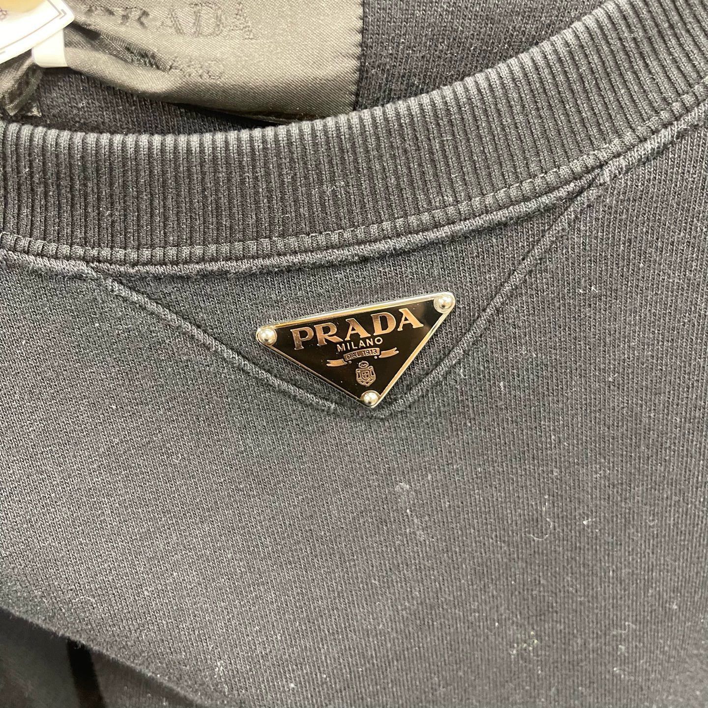 Prada Black Crewneck Sweatshirt Size US L / EU 52-54 / 3 - 4 Thumbnail