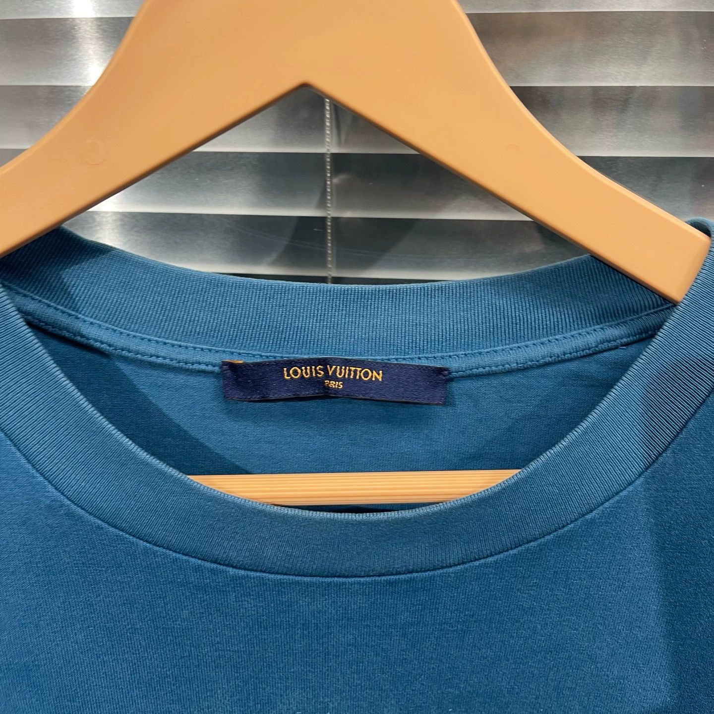 Louis Vuitton Blue Gradient Pattern Short Sleeve Shirt Size US L / EU 52-54 / 3 - 3 Thumbnail