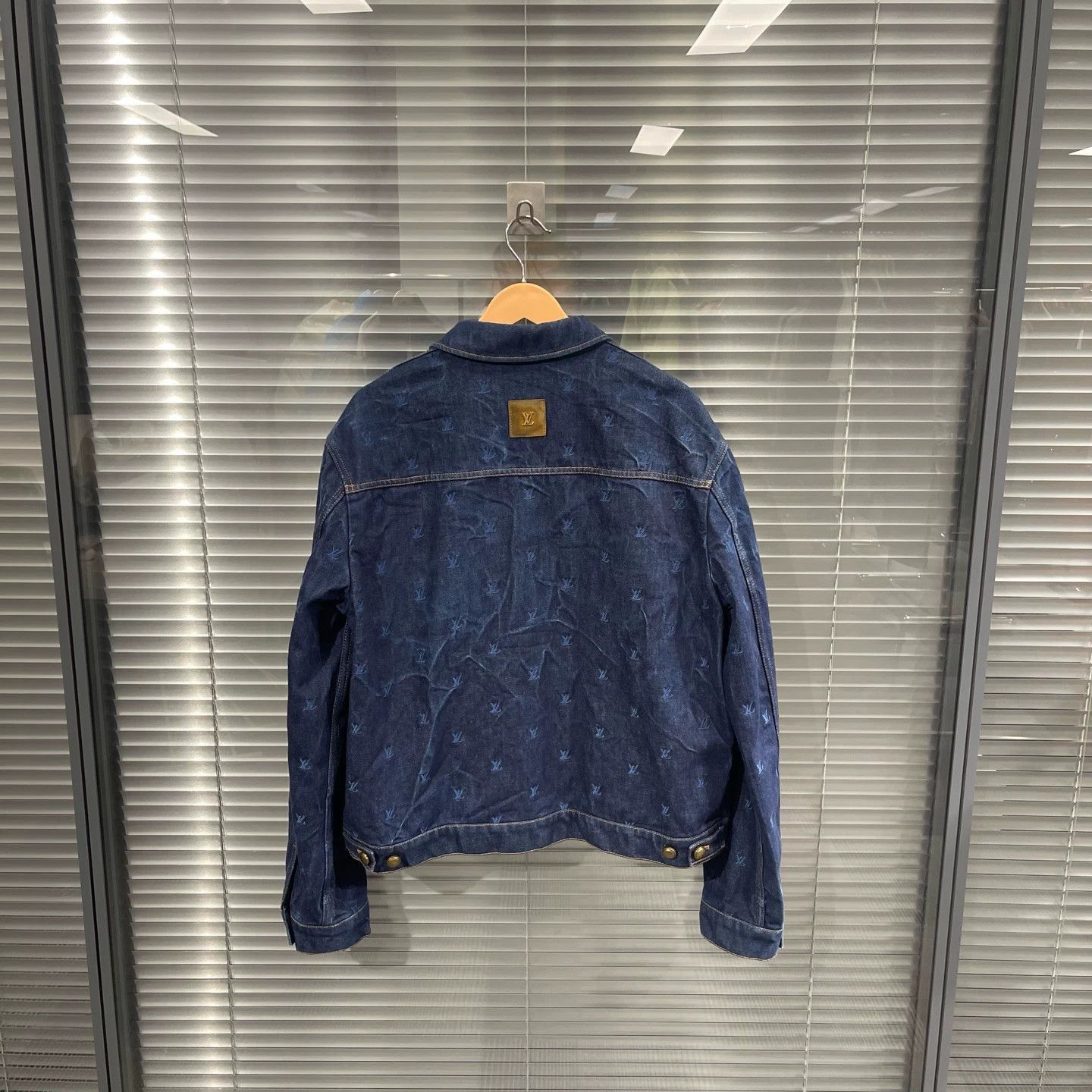 Louis Vuitton Blue Denim Jacket with Button Front and Pockets Size US L / EU 52-54 / 3 - 2 Thumbnail