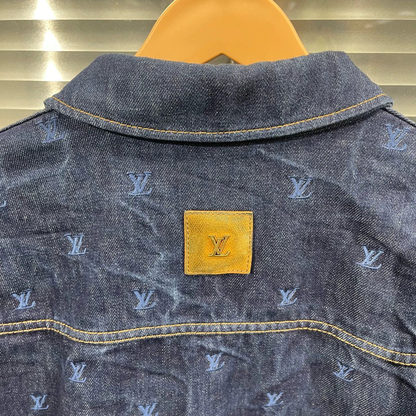 Louis Vuitton Blue Denim Jacket with Button Front and Pockets Size US L / EU 52-54 / 3 - 3 Thumbnail
