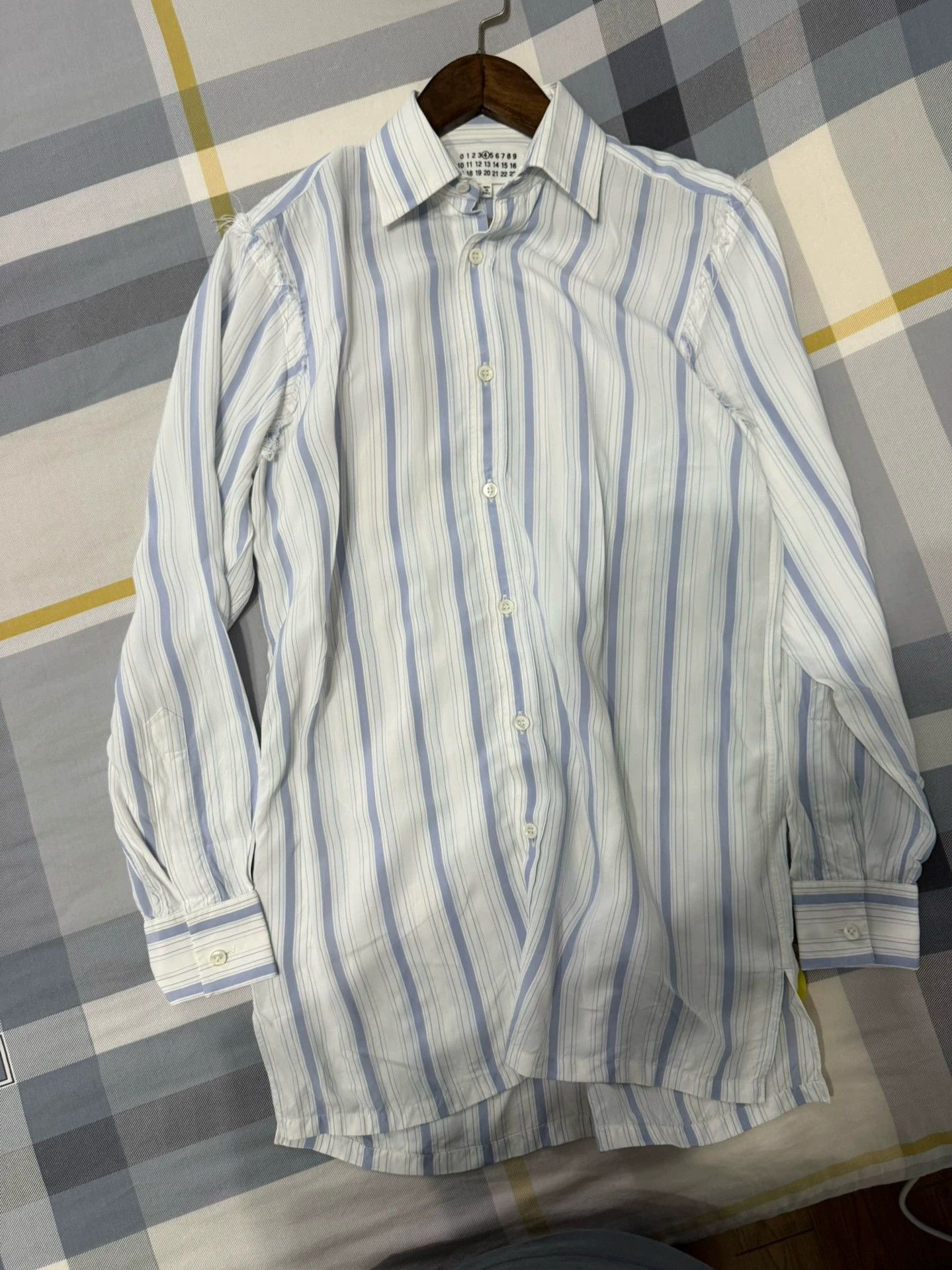 Maison Margiela White Striped Long Sleeve Button-Up Shirt Size US XXS / EU 40 - 5 Thumbnail