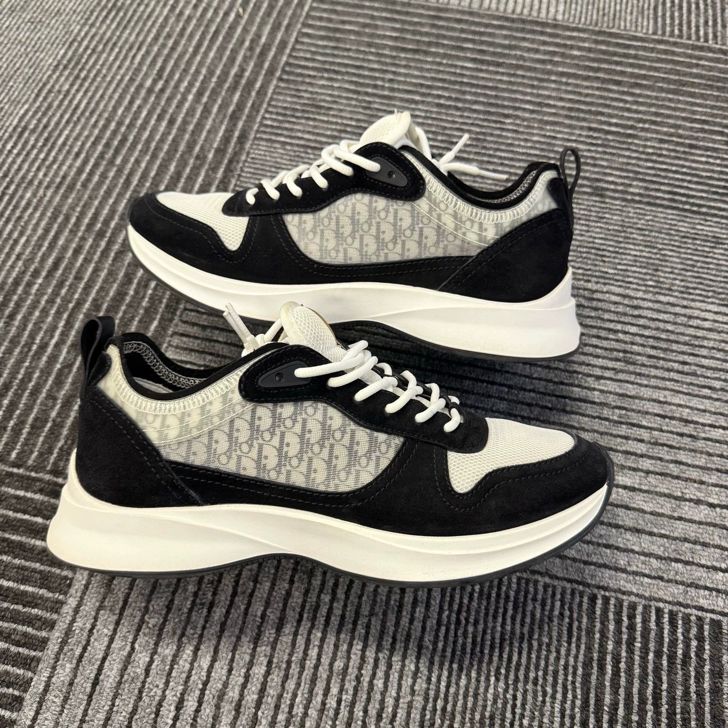 Dior Multi Color Low Top Sneakers Size 7 Size US 7 / EU 40 - 2 Thumbnail