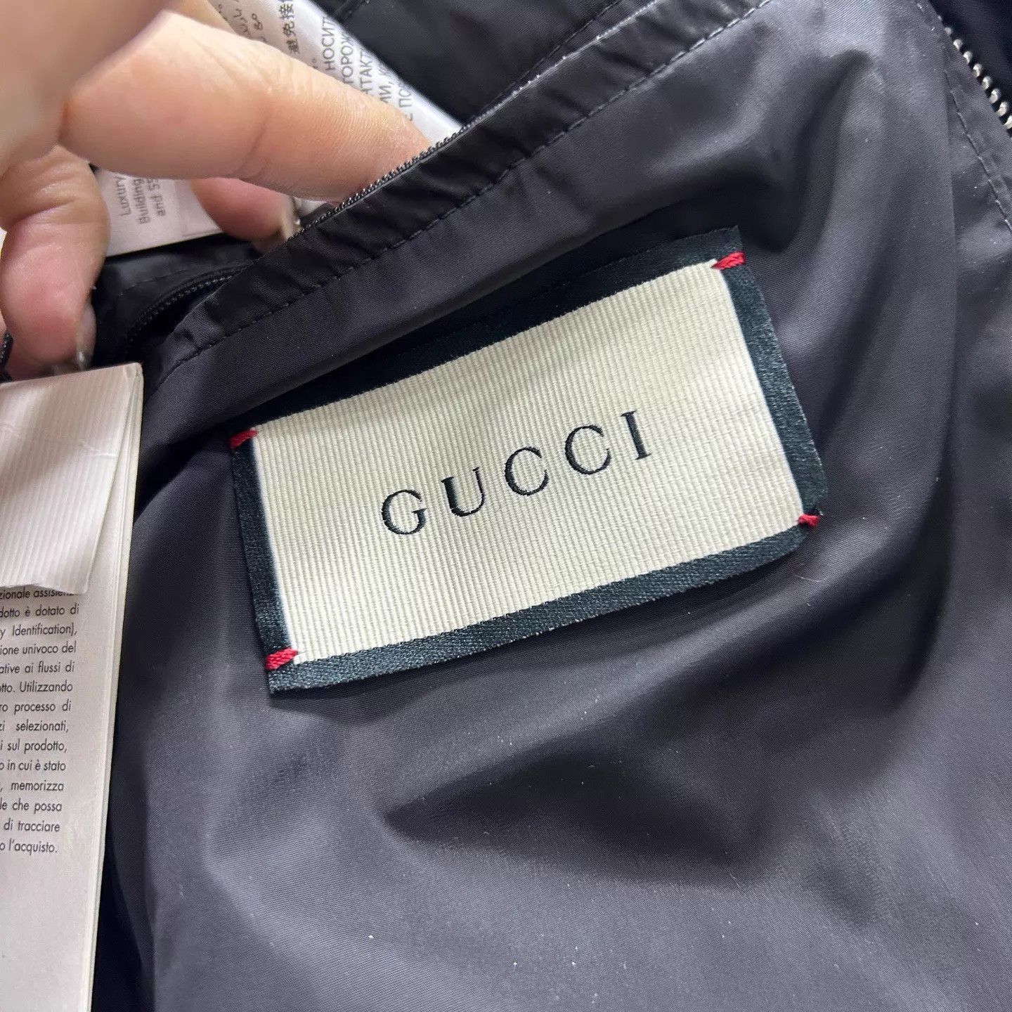 Gucci Black Puffy Jacket with Striped Sleeves Size L Size US L / EU 52-54 / 3 - 3 Thumbnail