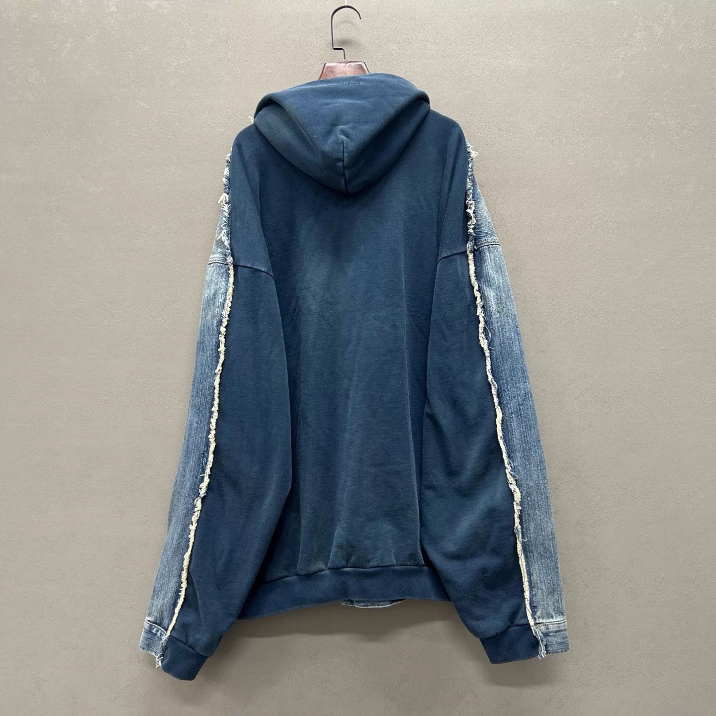 Balenciaga Blue Denim Hooded Jacket with Distressed Details Size US L / EU 52-54 / 3 - 2 Thumbnail