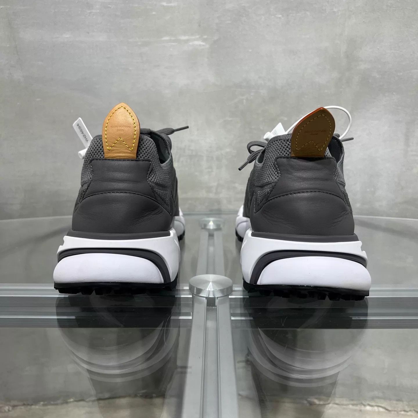 Louis Vuitton Gray Lowtop Sneakers Size 9 Size US 9 / EU 42 - 6 Thumbnail
