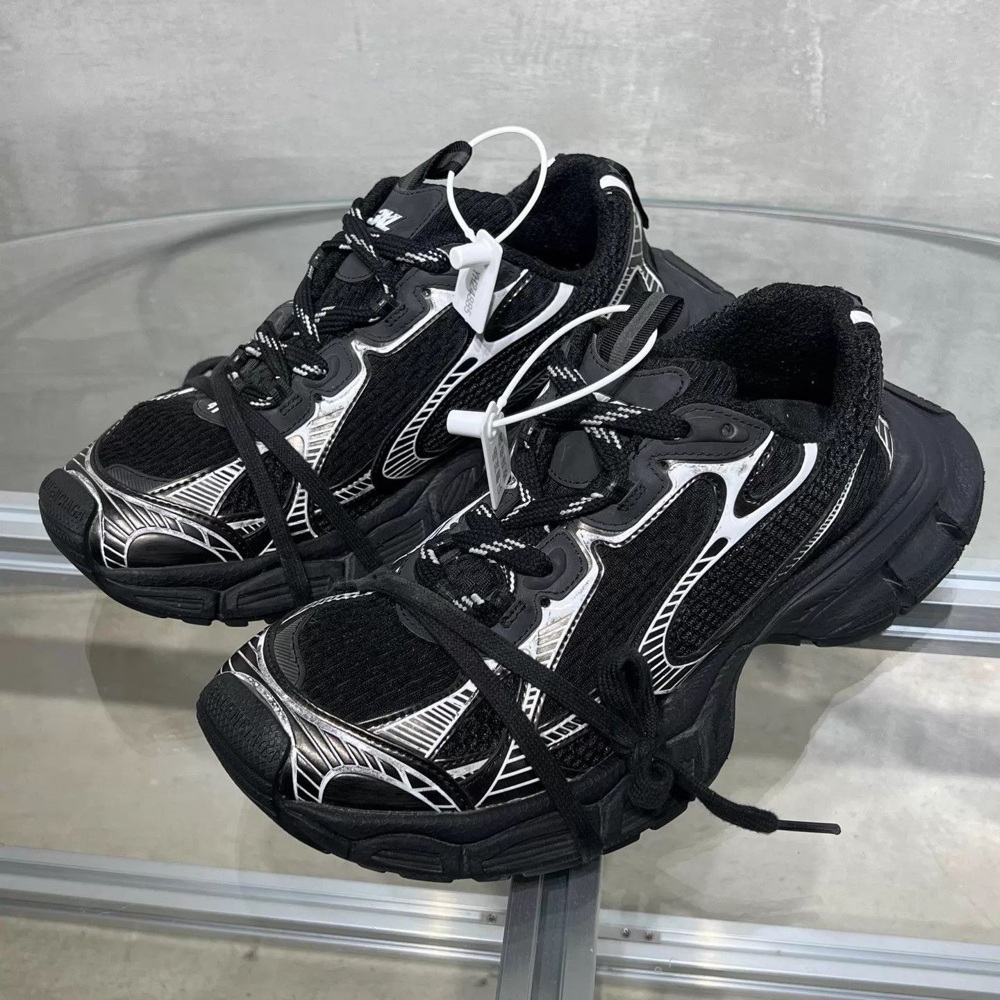 Balenciaga Black Hitop Sneakers Size 8 Size US 8 / EU 41 - 2 Thumbnail