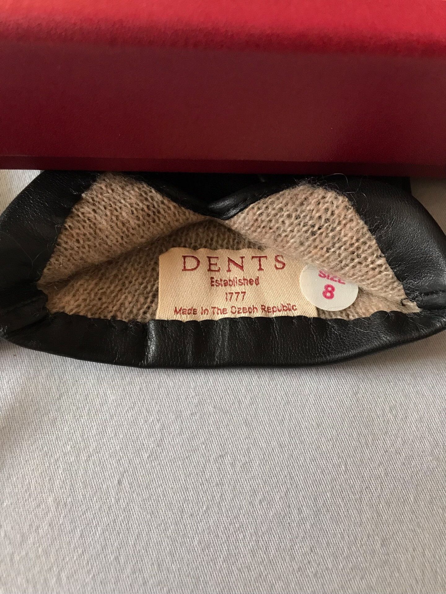 Vintage Dents 5-9001 Black Sheepskin Gloves Size ONE SIZE - 7 Thumbnail