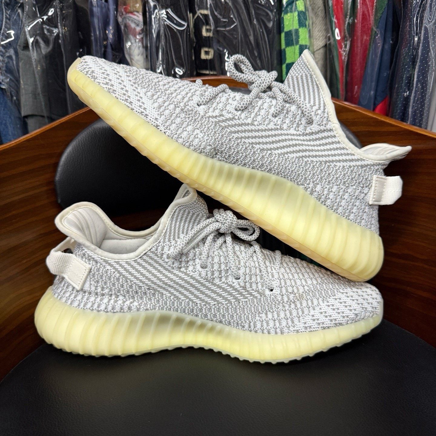 Adidas Adidas YEEZY350 White Lowtop Sneakers 44.5 Men Size US 11 / EU 44 - 7 Thumbnail