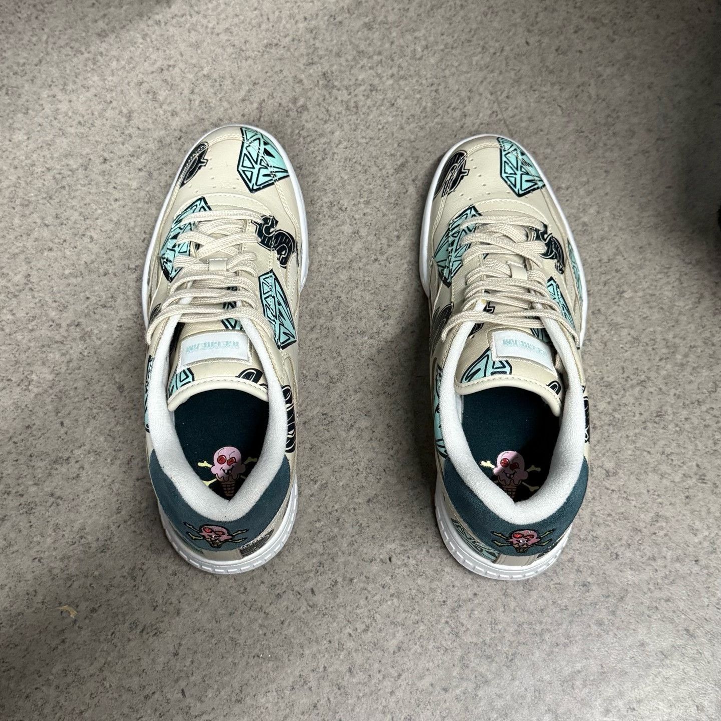 Other Collab White Lowtop Sneakers 42 Men Size US 9 / EU 42 - 8 Thumbnail