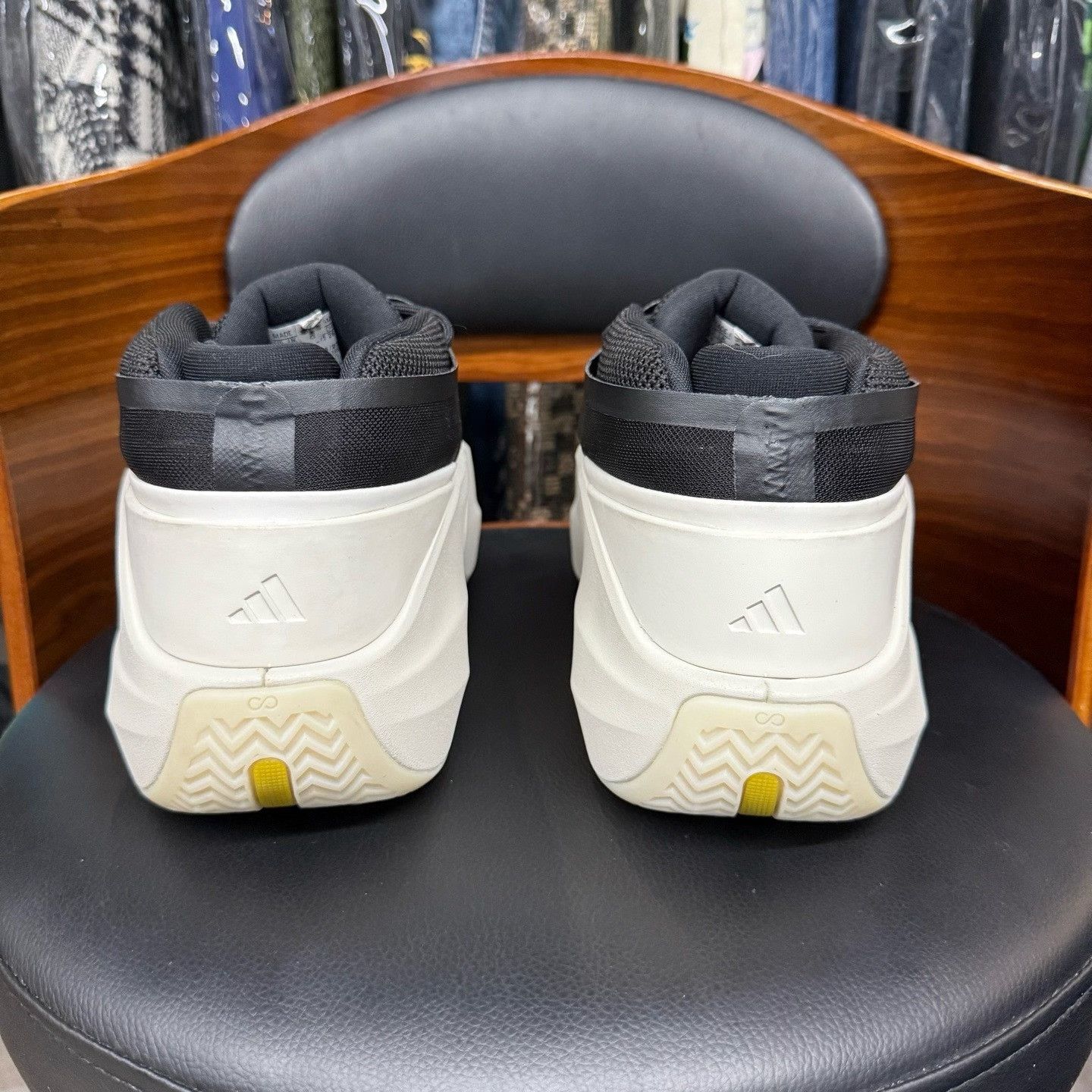 Adidas Adidas White Lowtop Sneakers 43 Men Size US 10 / EU 43 - 3 Thumbnail