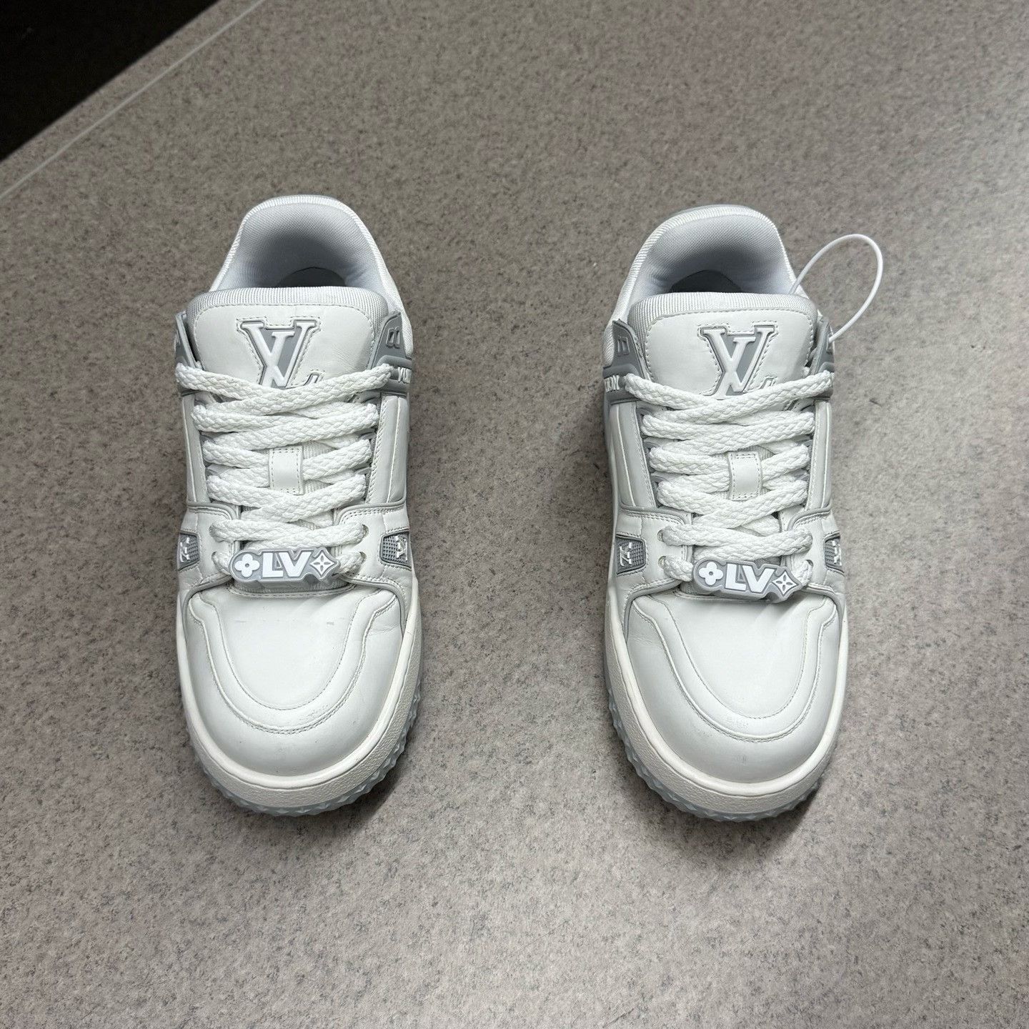 Louis Vuitton Louis Vuitton Training White Lowtop Sneakers 43 Men Size US 10 / EU 43 - 5 Thumbnail
