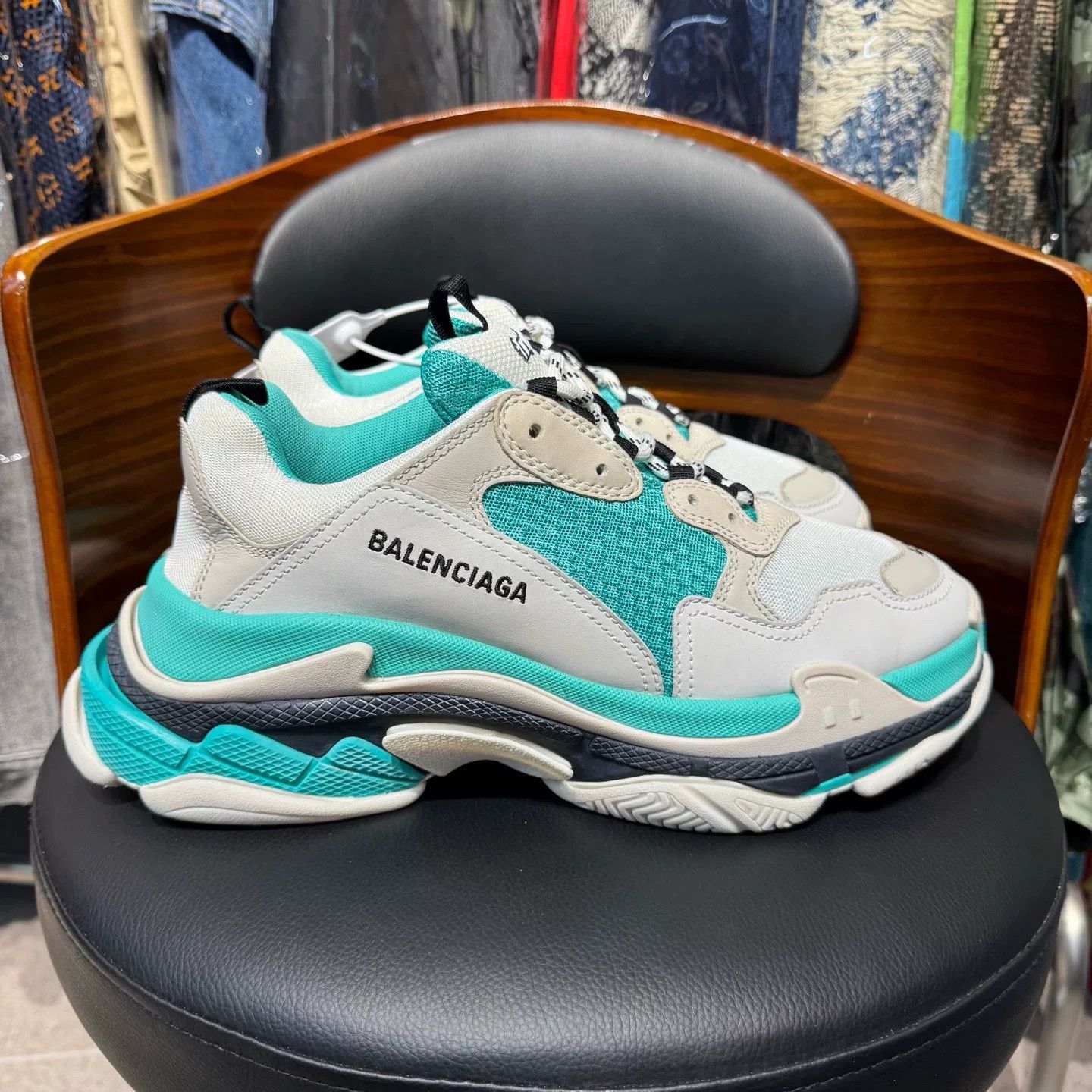 Balenciaga Balenciaga Green Lowtop Sneakers 43 Men Size US 10 / EU 43 - 4 Thumbnail
