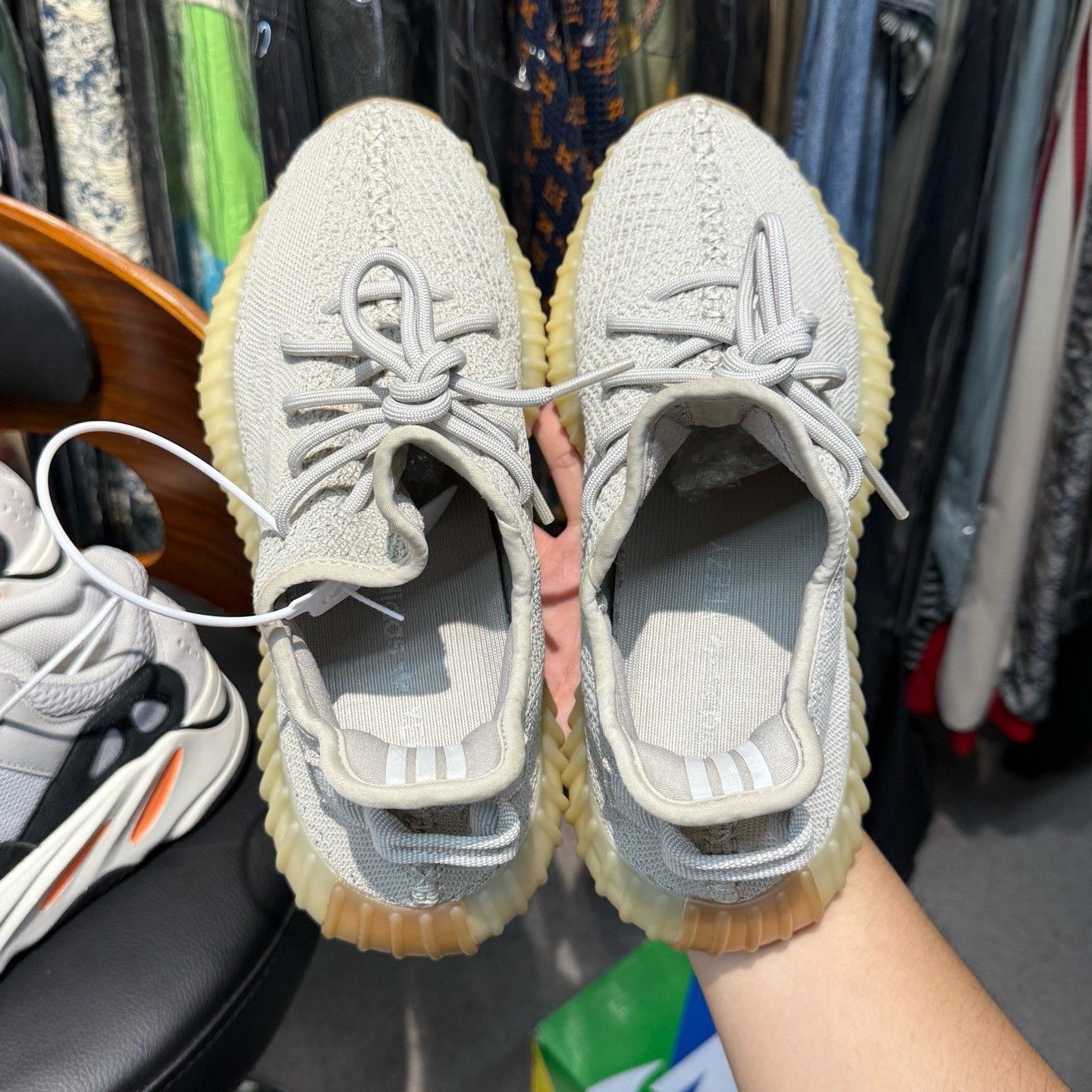 Adidas Adidas YEEZY350 Lowtop Sneakers 40 Men Size US 7.5 / EU 40-41 - 8 Thumbnail
