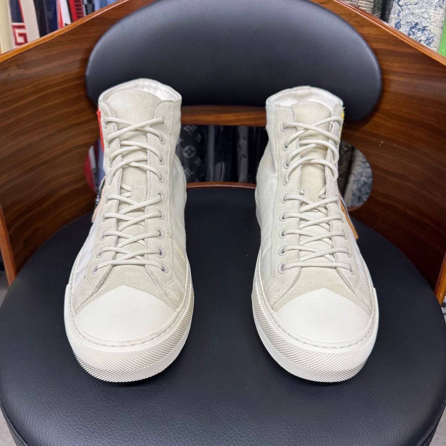 Louis Vuitton Louis Vuitton Canvas Hitop Sneakers 41 Men Size US 8.5 / EU 41-42 - 2 Thumbnail