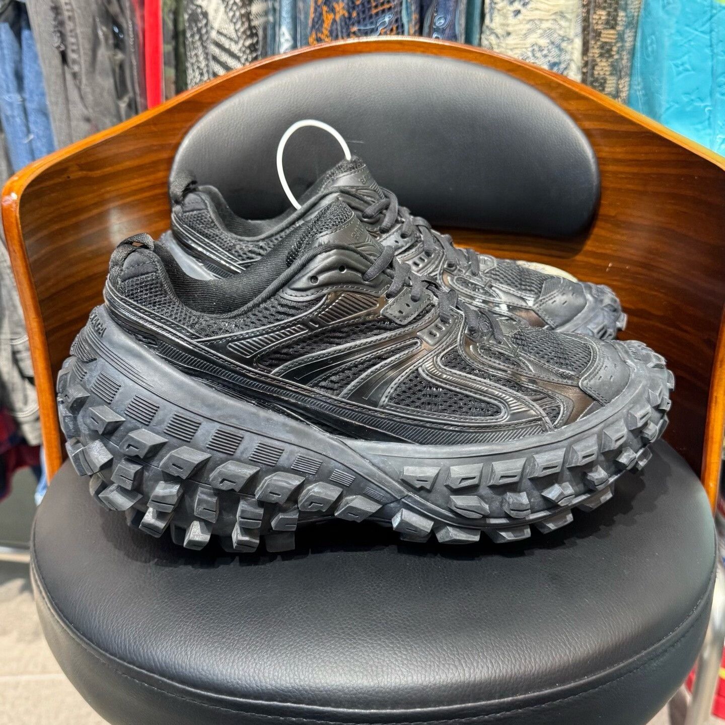 Balenciaga Balenciaga Black Lowtop Sneakers 42 Men Size US 9 / EU 42 - 4 Thumbnail