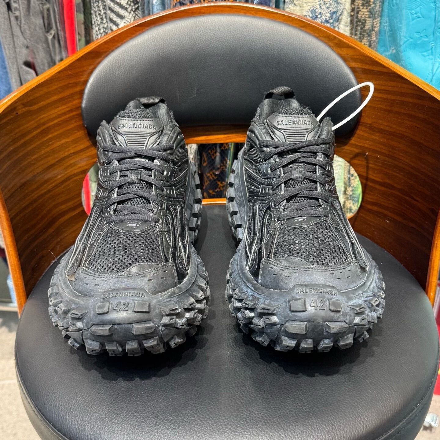 Balenciaga Balenciaga Black Lowtop Sneakers 42 Men Size US 9 / EU 42 - 2 Thumbnail