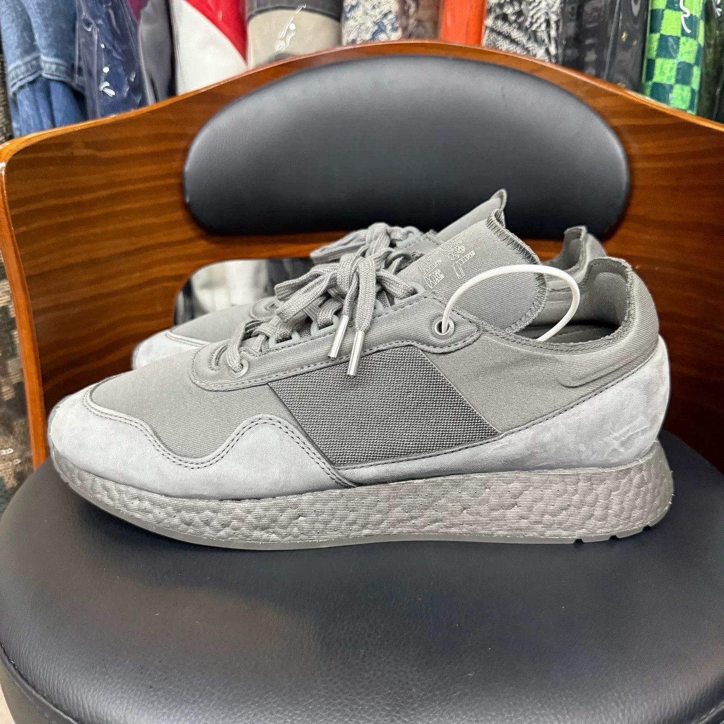 Adidas Adidas Gray Lowtop Sneakers 44.5 Men Size US 11 / EU 44 - 6 Thumbnail