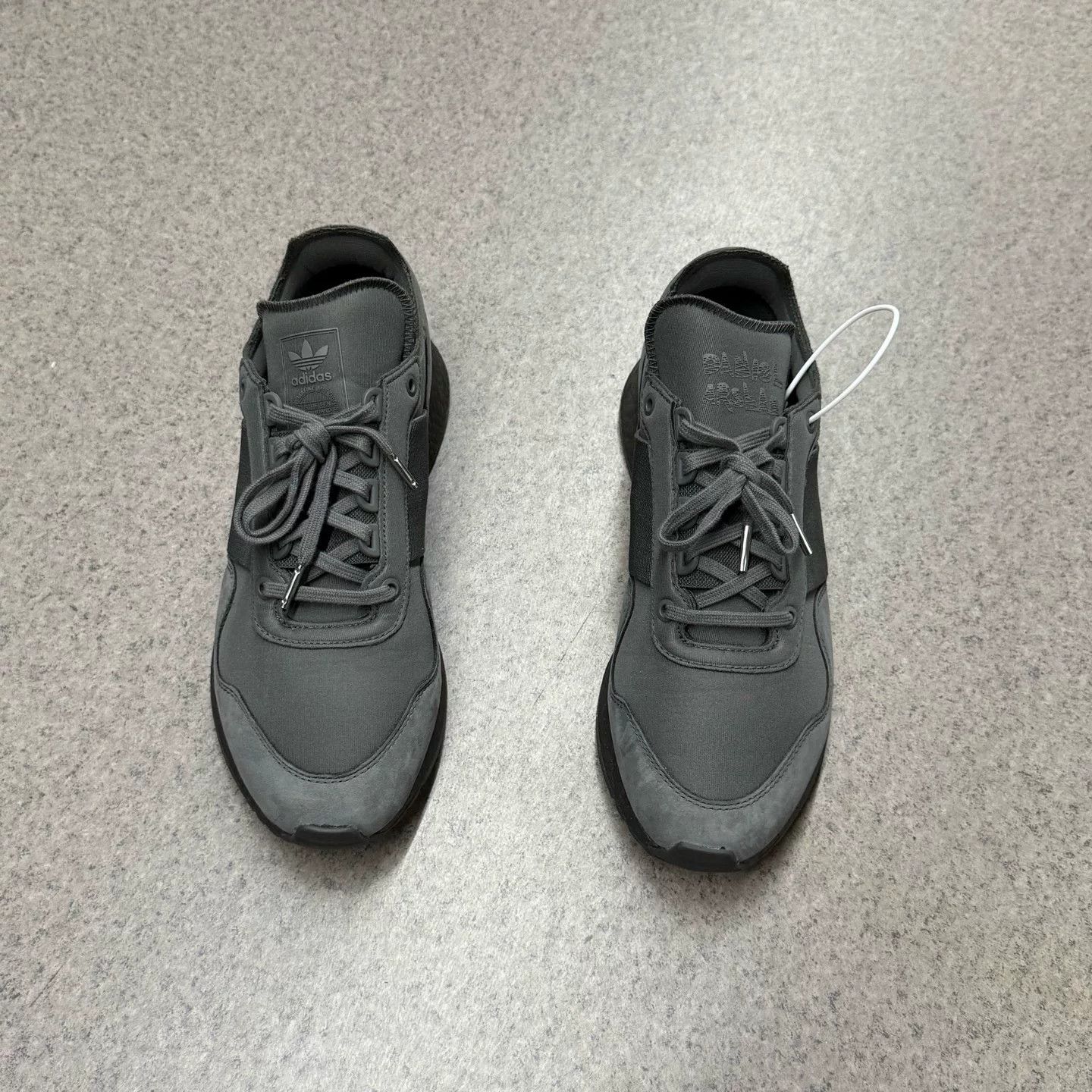 Adidas Adidas Gray Lowtop Sneakers 44.5 Men Size US 11 / EU 44 - 5 Thumbnail
