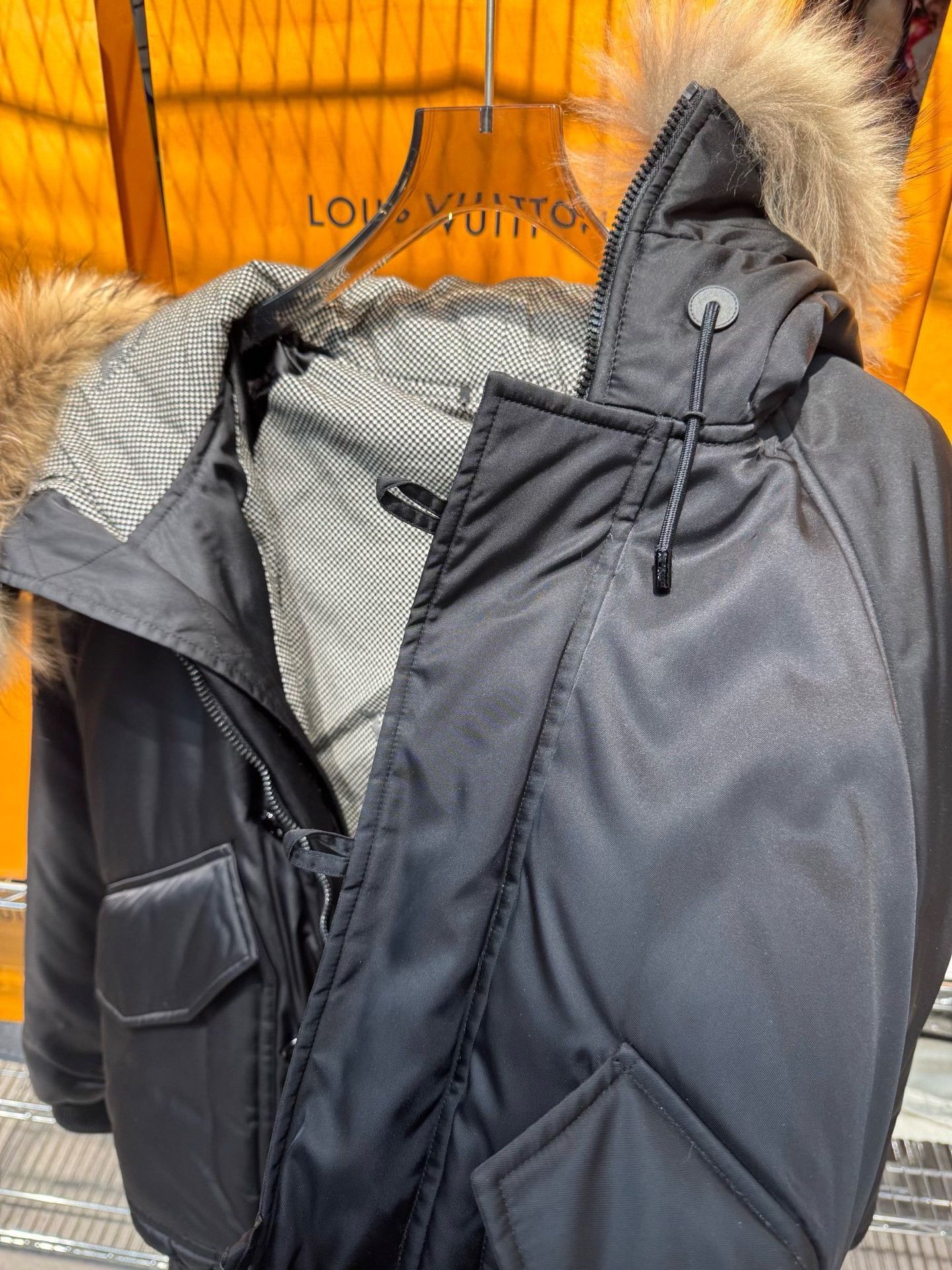 Louis Vuitton Louis Vuitton Light Jacket 54 Men Size US XXL / EU 58 / 5 - 7 Thumbnail