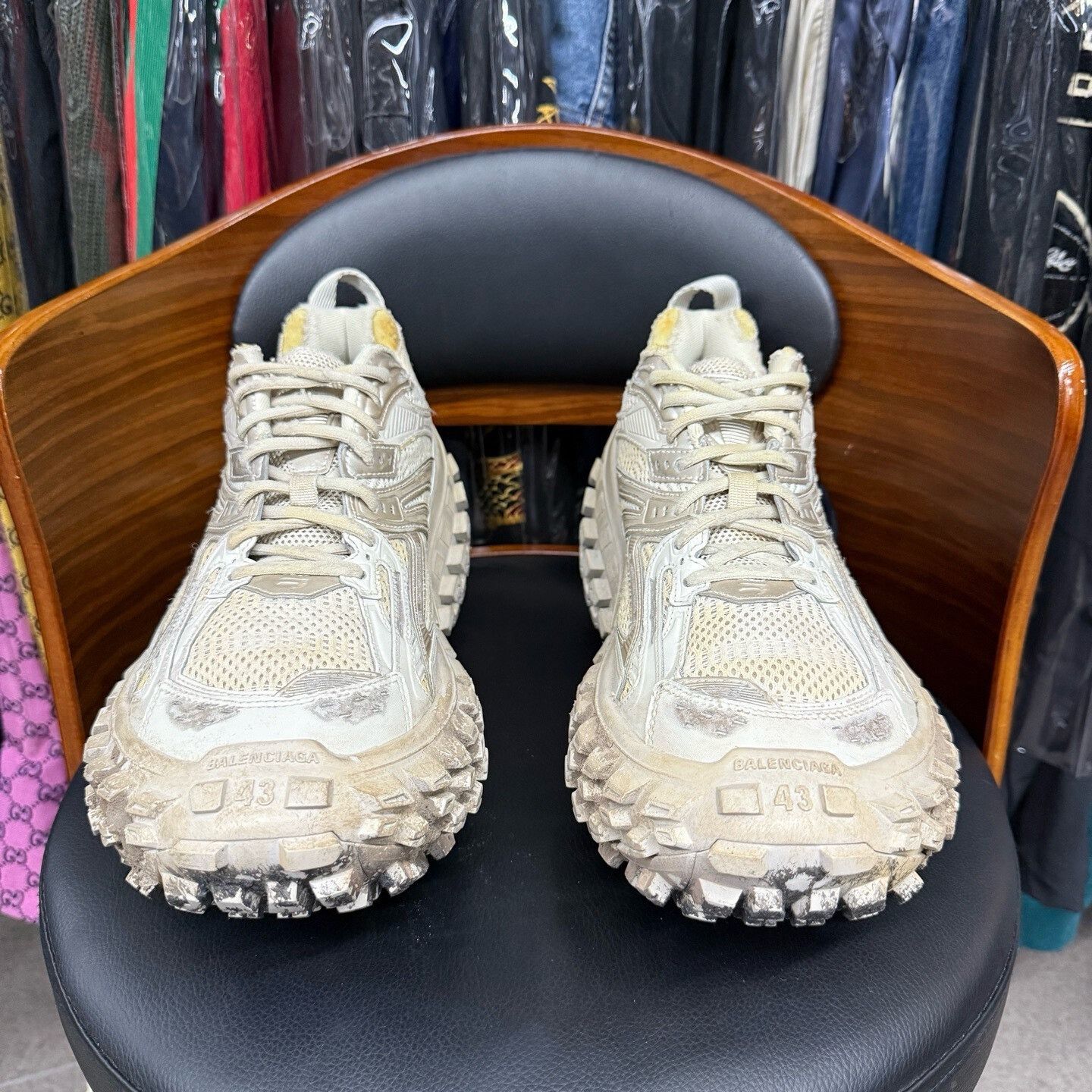 Balenciaga Balenciaga Distressed Brown Lowtop Sneakers 43 Men Size US 10 / EU 43 - 2 Thumbnail