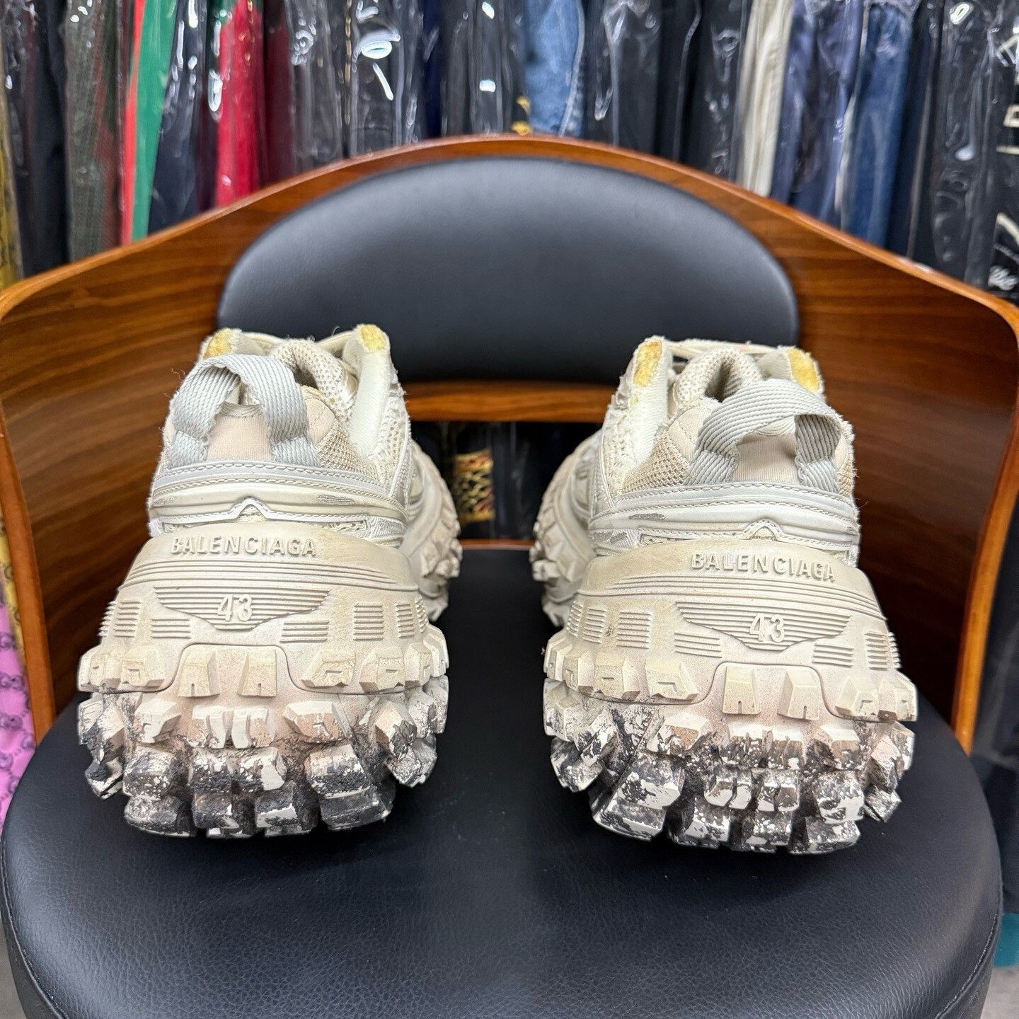 Balenciaga Balenciaga Distressed Brown Lowtop Sneakers 43 Men Size US 10 / EU 43 - 3 Thumbnail