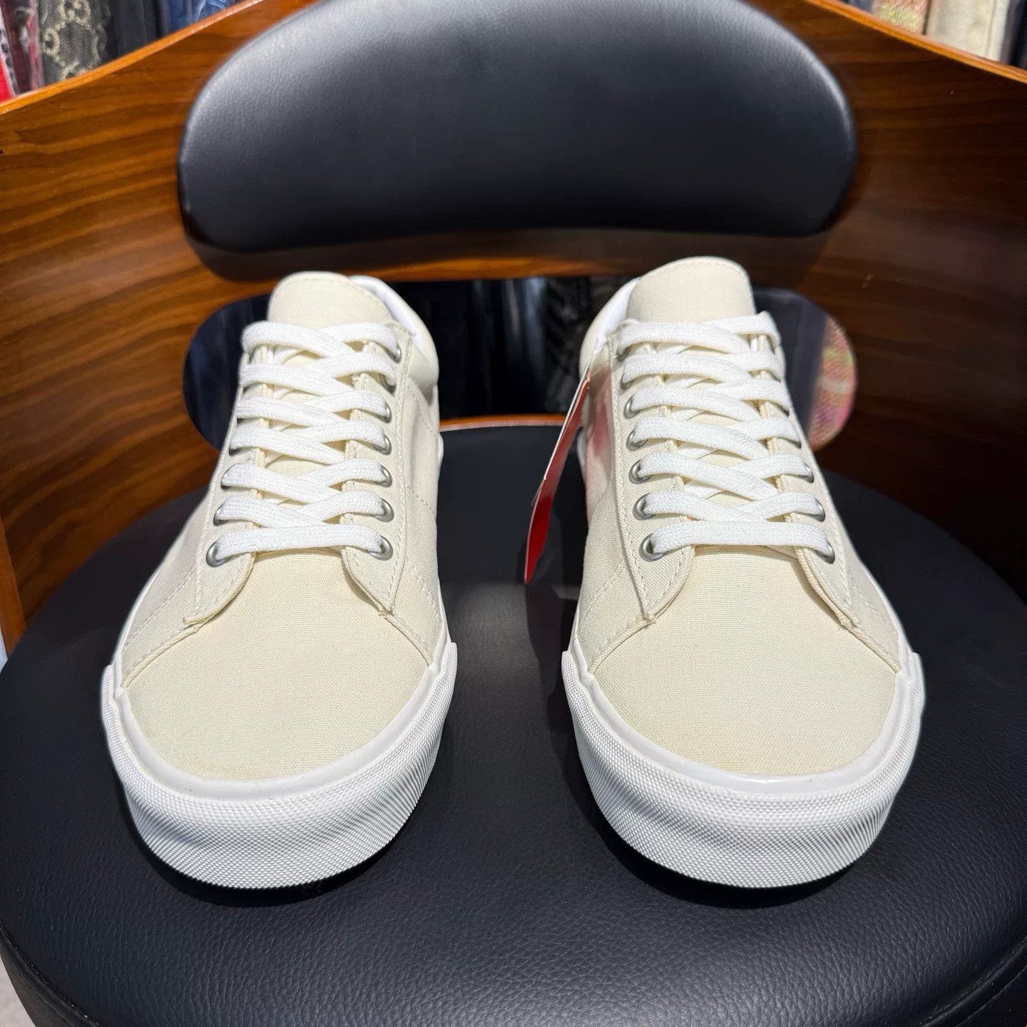 Vans Vans Retro White Lowtop Sneakers 43 Men Size US 10 / EU 43 - 2 Thumbnail