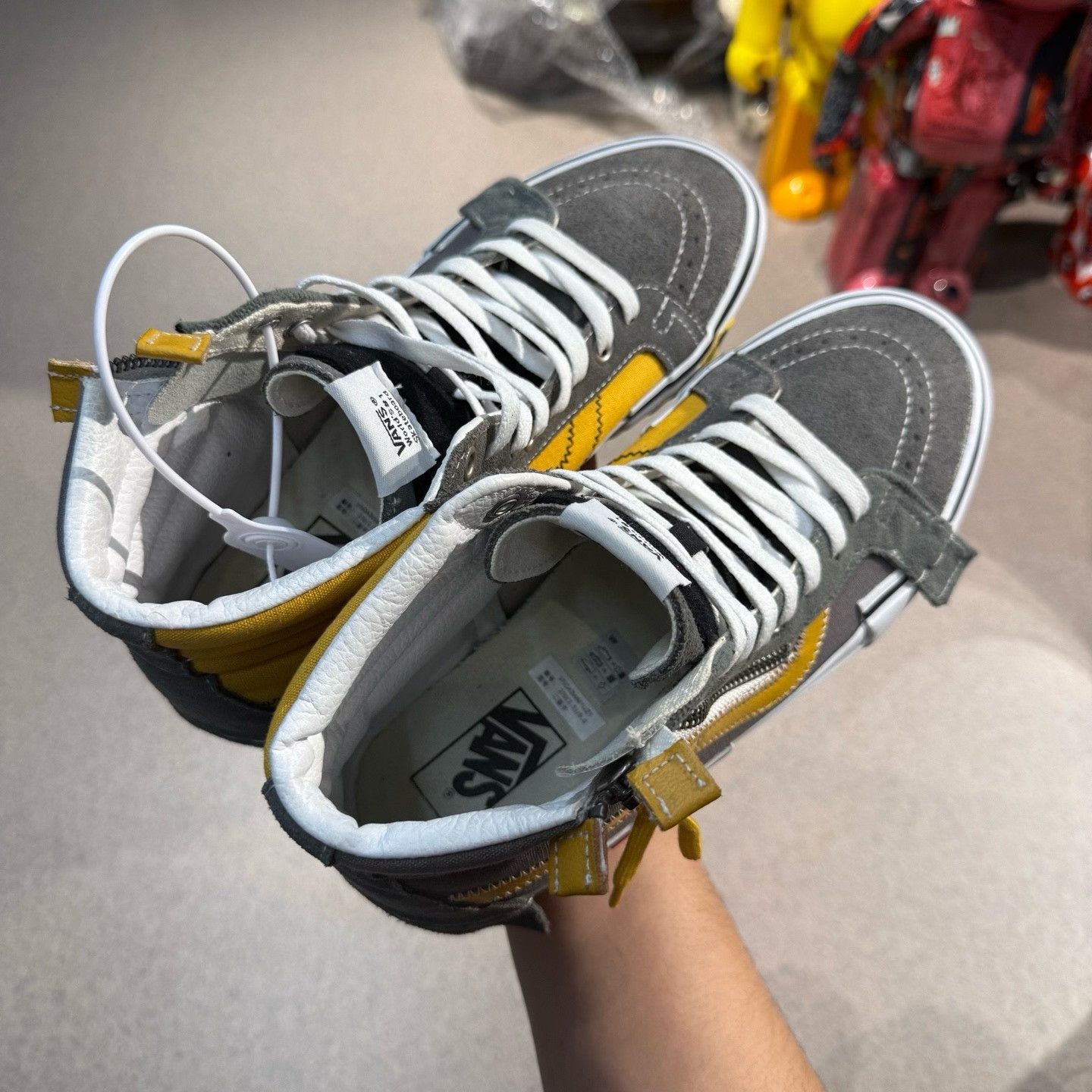 Vans Vans Gray Lowtop Sneakers 42 Men Size US 9 / EU 42 - 8 Thumbnail
