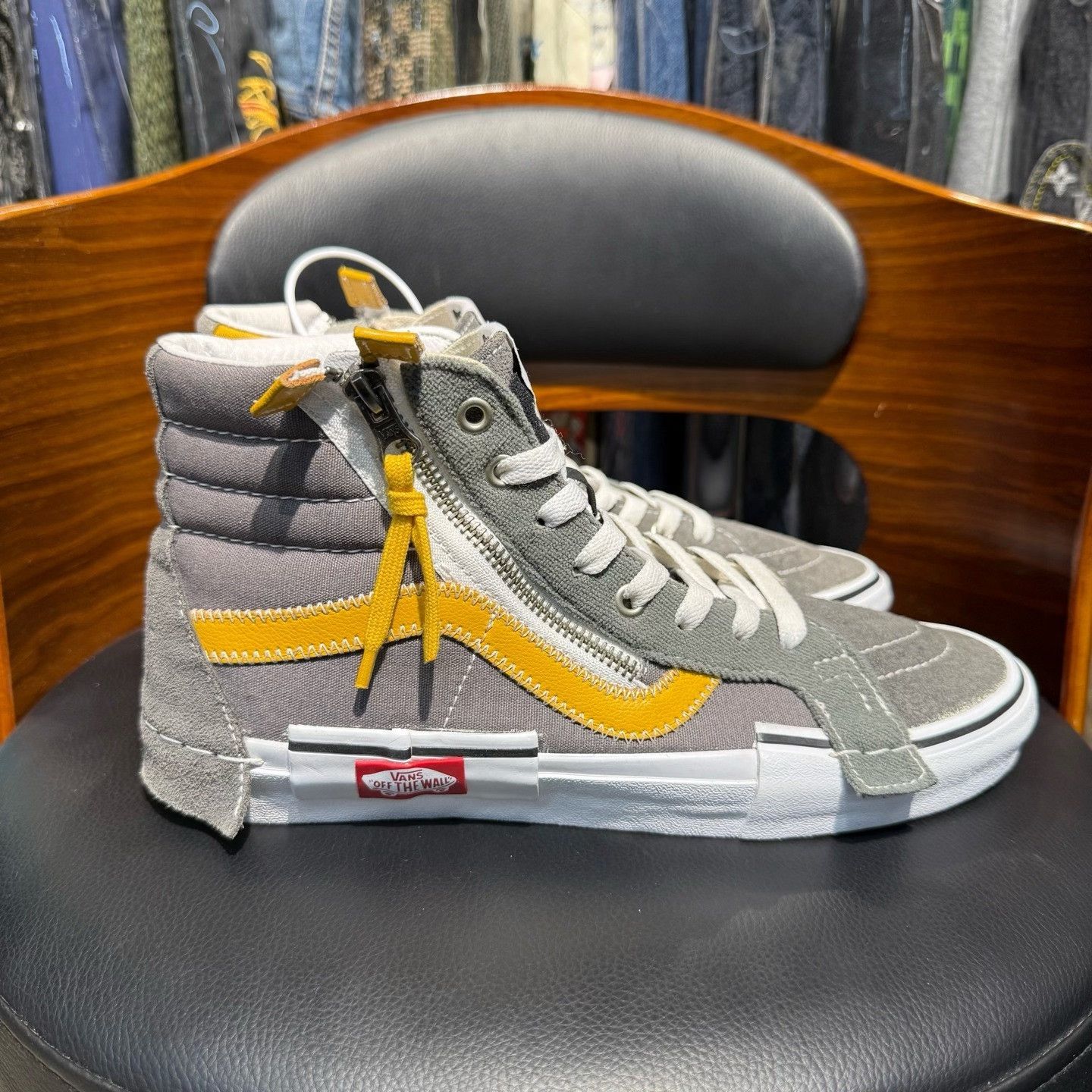 Vans Vans Gray Lowtop Sneakers 42 Men Size US 9 / EU 42 - 4 Thumbnail