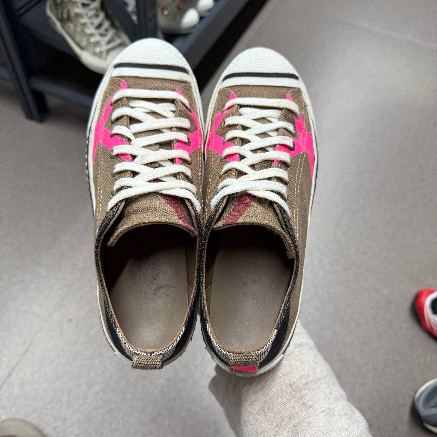 Burberry Burberry Canvas Pink Lowtop Sneakers 38 Women Size US 7.5 / IT 37.5 - 8 Thumbnail