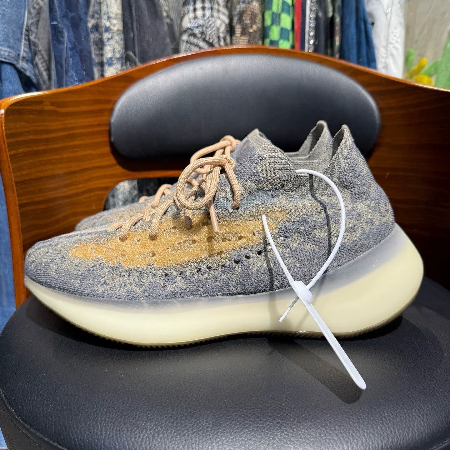 Adidas Adidas YEEZY380 Brown Lowtop Sneakers 43 Men Size US 10 / EU 43 - 6 Thumbnail