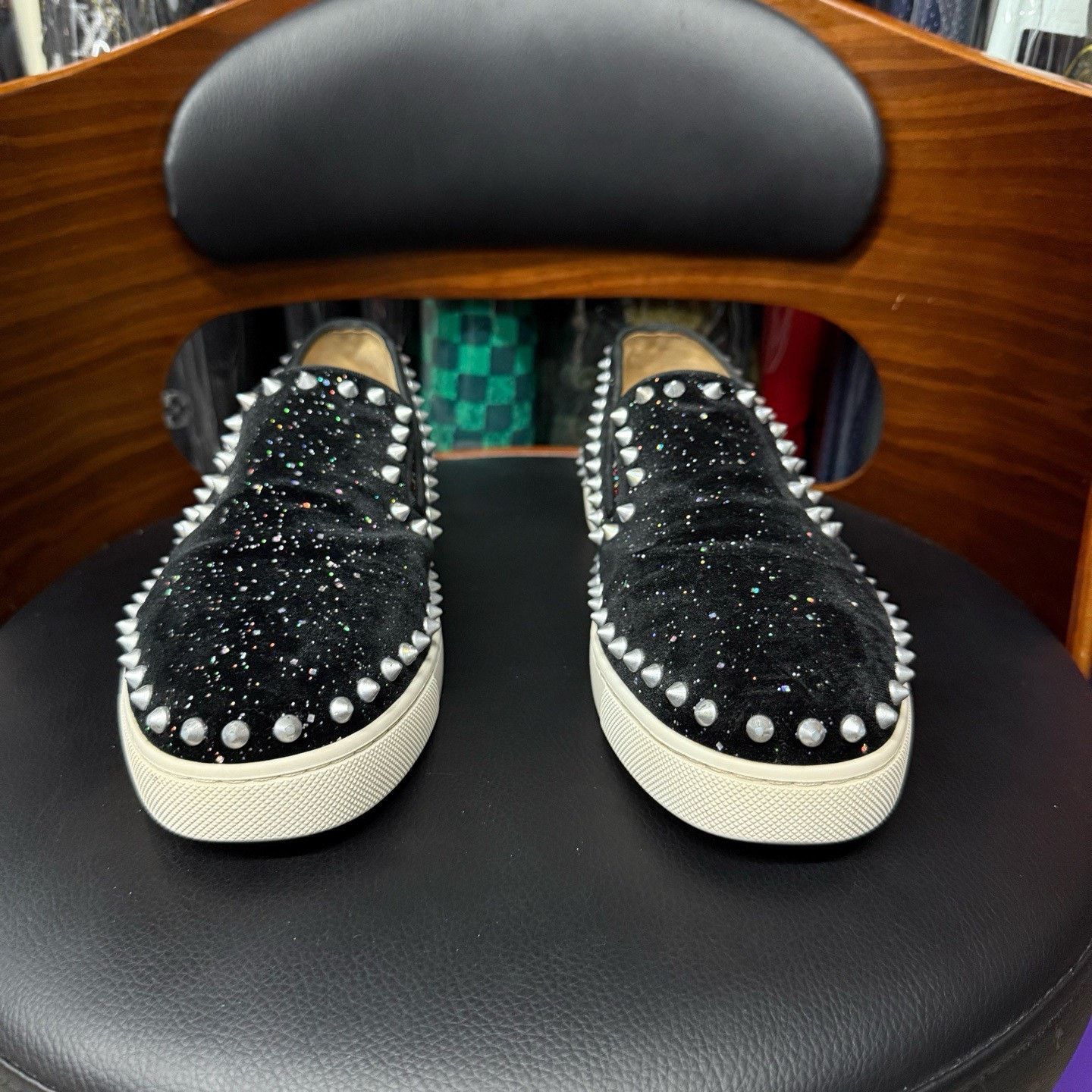 Christian Louboutin Christian Louboutin Velvet Red Lowtop Sneakers 37 Women Size US 6.5 / IT 36.5 - 2 Thumbnail