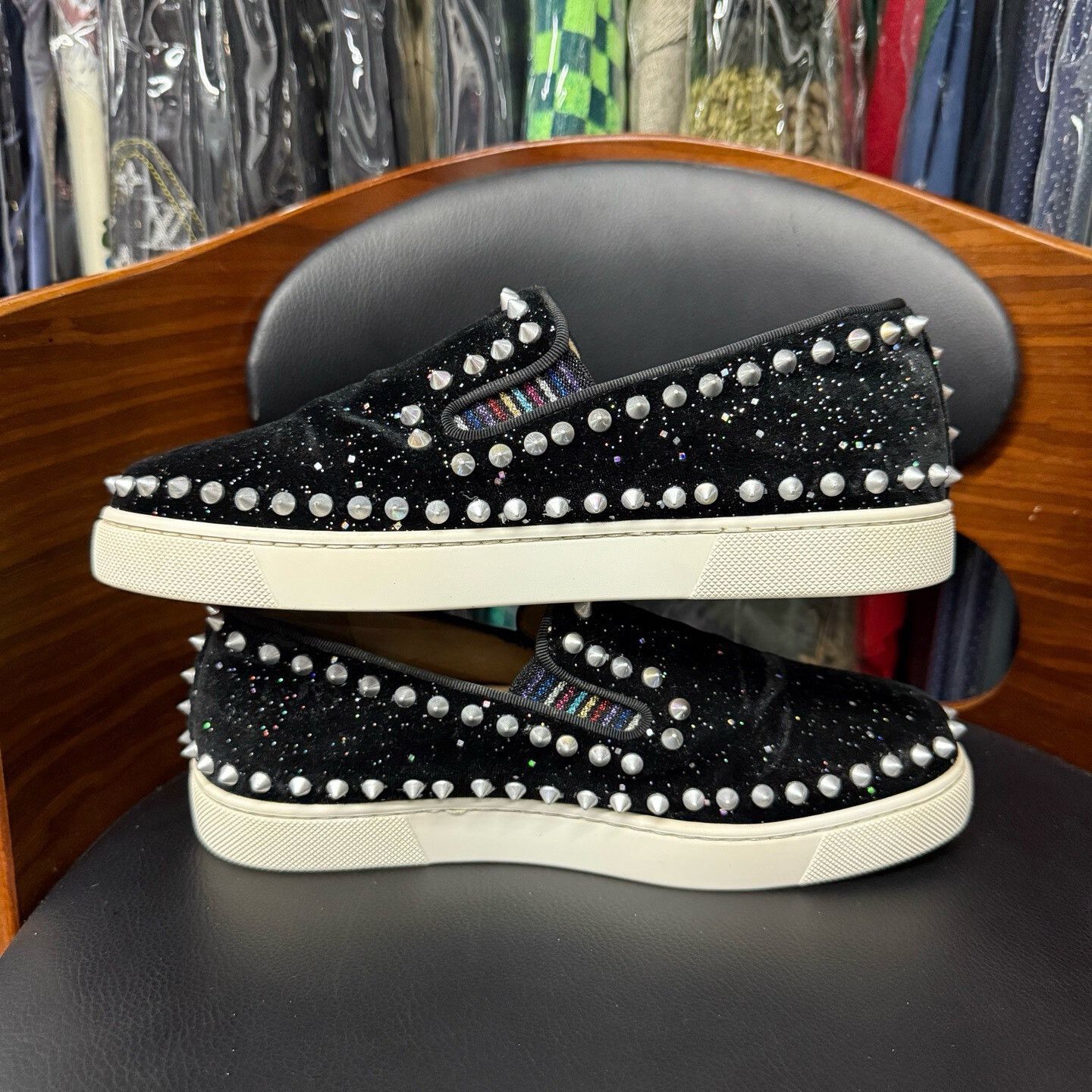 Christian Louboutin Christian Louboutin Velvet Red Lowtop Sneakers 37 Women Size US 6.5 / IT 36.5 - 7 Thumbnail