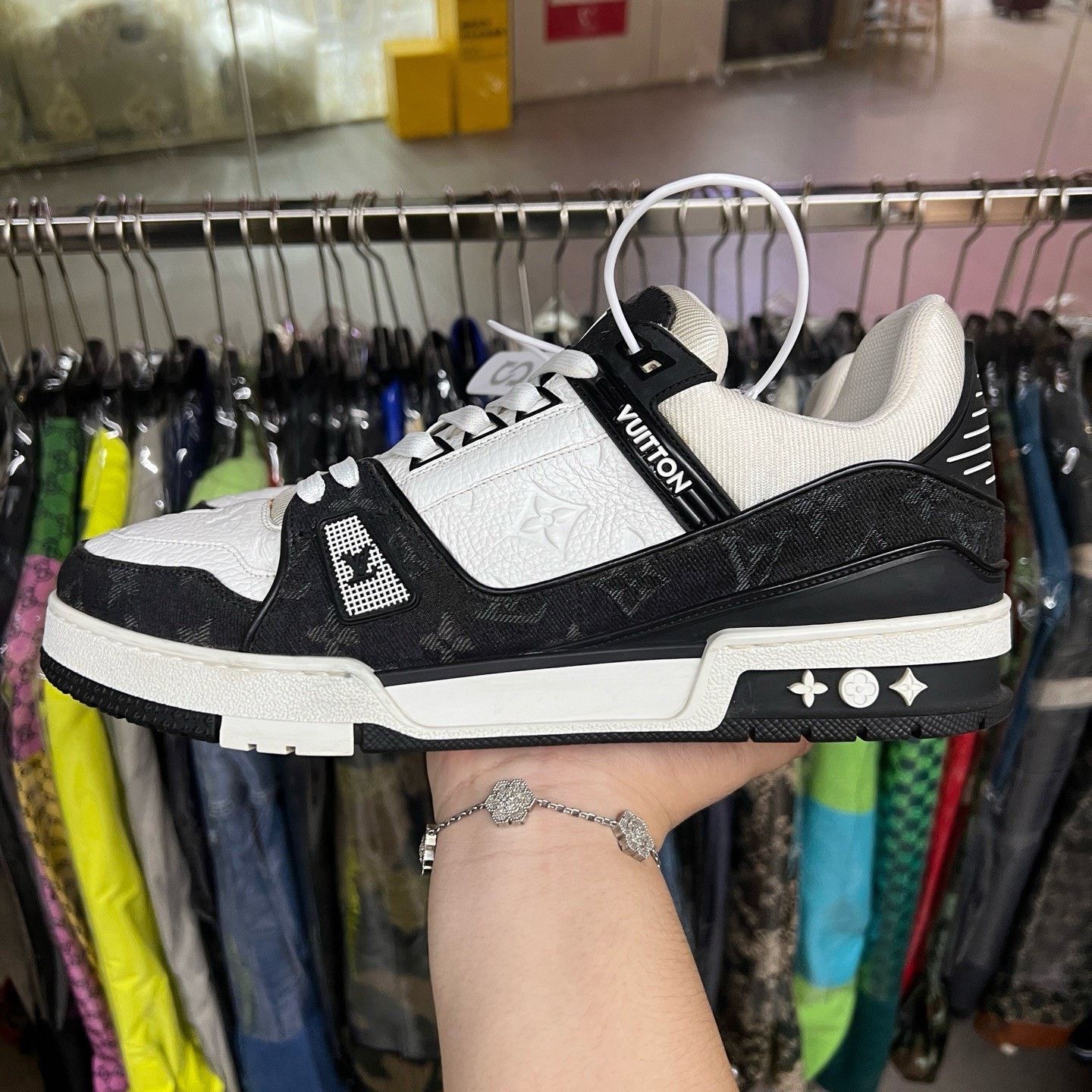 Louis Vuitton Louis Vuitton Training Denim Black Lowtop Sneakers 43.5 Men Size US 10.5 / EU 43-44 - 6 Thumbnail