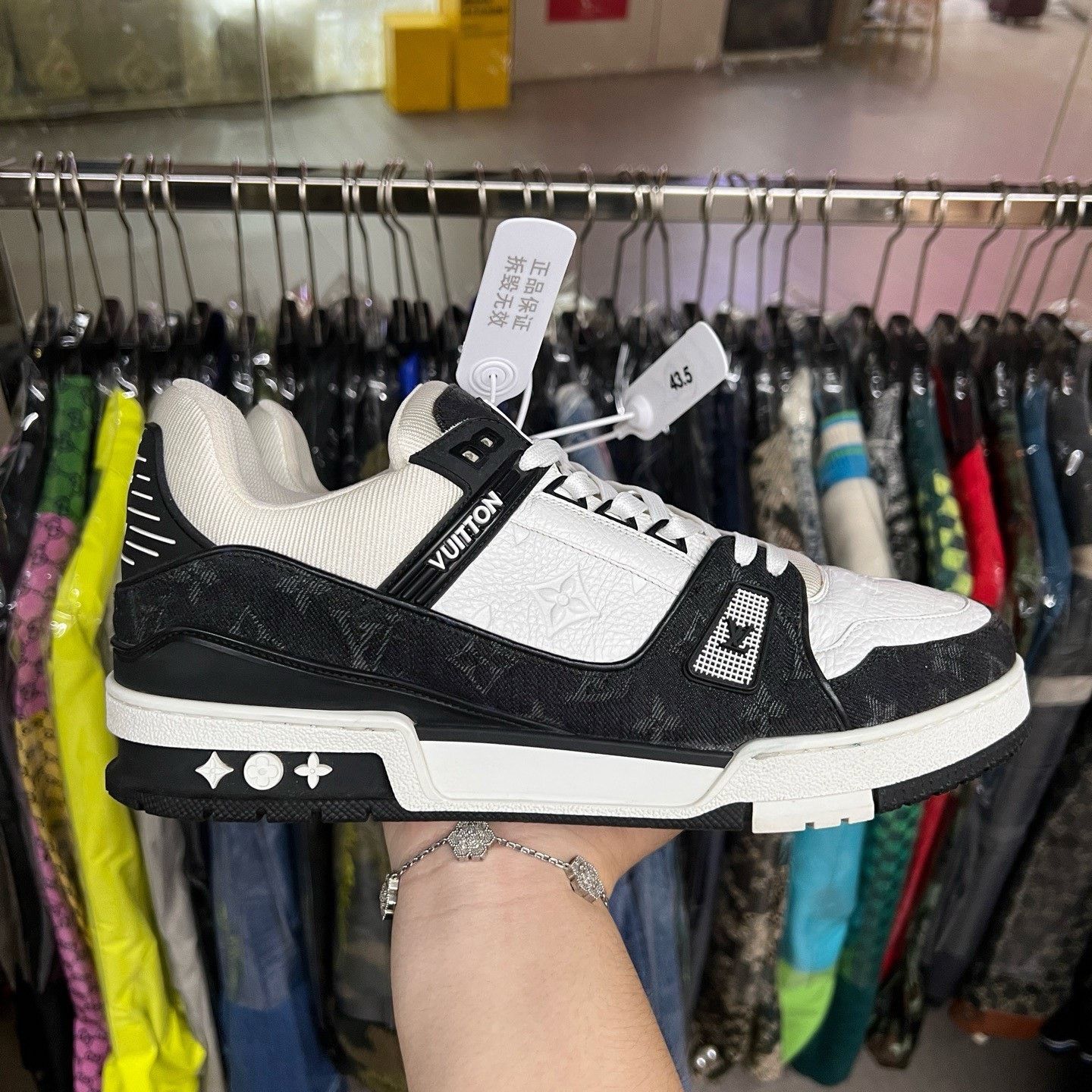 Louis Vuitton Louis Vuitton Training Denim Black Lowtop Sneakers 43.5 Men Size US 10.5 / EU 43-44 - 4 Thumbnail