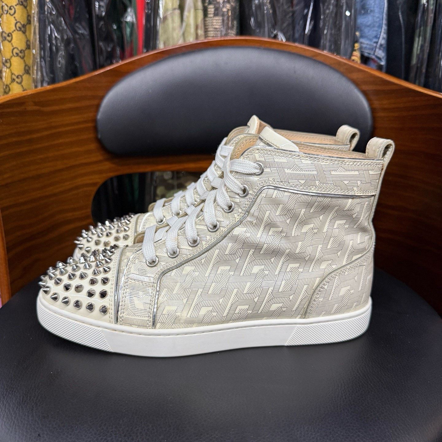 Christian Louboutin Christian Louboutin Gold Hitop Sneakers 38 Men Size US 6 / EU 39 - 6 Thumbnail
