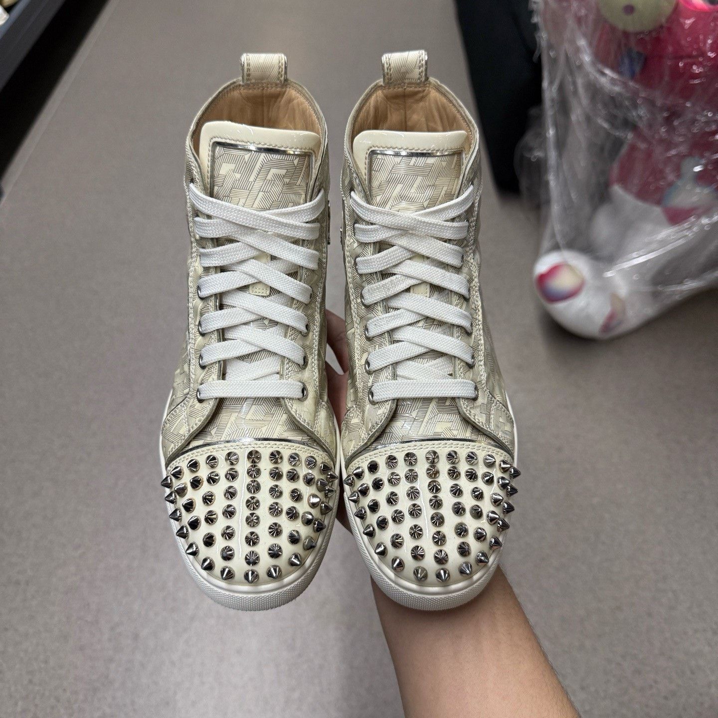 Christian Louboutin Christian Louboutin Gold Hitop Sneakers 38 Men Size US 6 / EU 39 - 5 Thumbnail