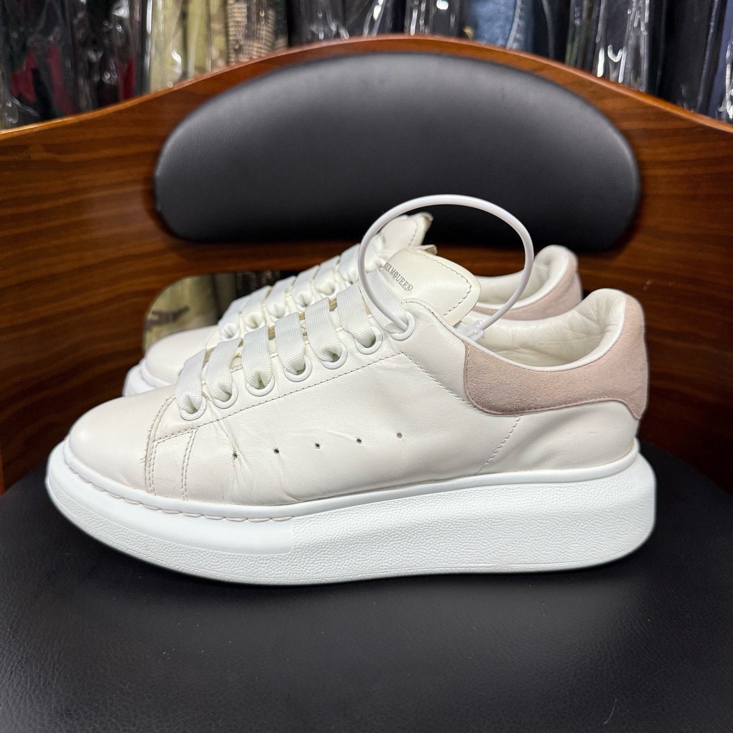 Alexander McQueen Alexander McQueen Pink Lowtop Sneakers 37 Women Size US 6.5 / IT 36.5 - 6 Thumbnail