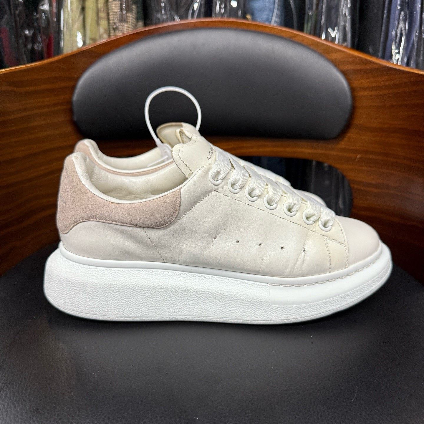 Alexander McQueen Alexander McQueen Pink Lowtop Sneakers 37 Women Size US 6.5 / IT 36.5 - 4 Thumbnail