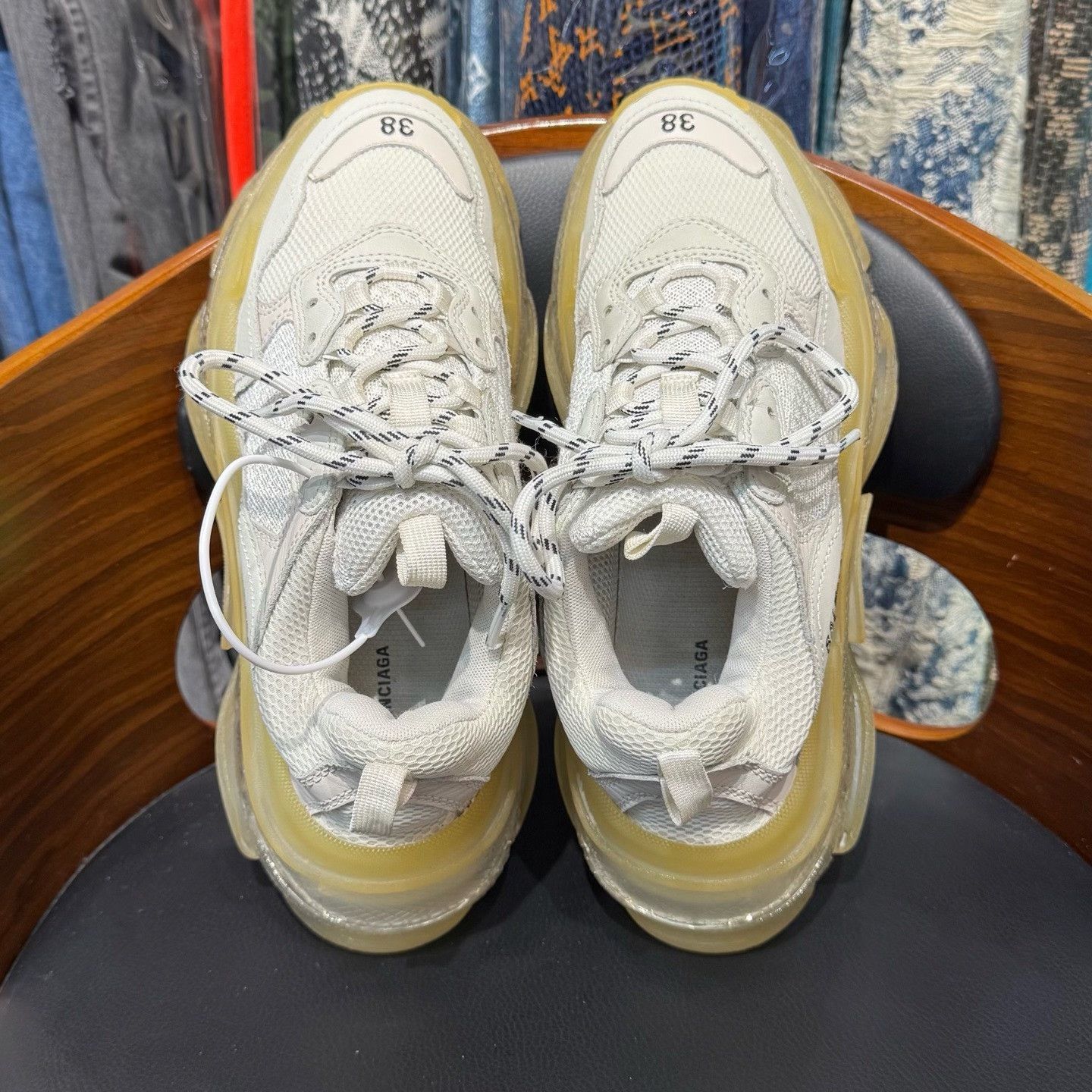 Balenciaga Balenciaga Clear Lowtop Sneakers 38 Women Size US 7.5 / IT 37.5 - 8 Thumbnail