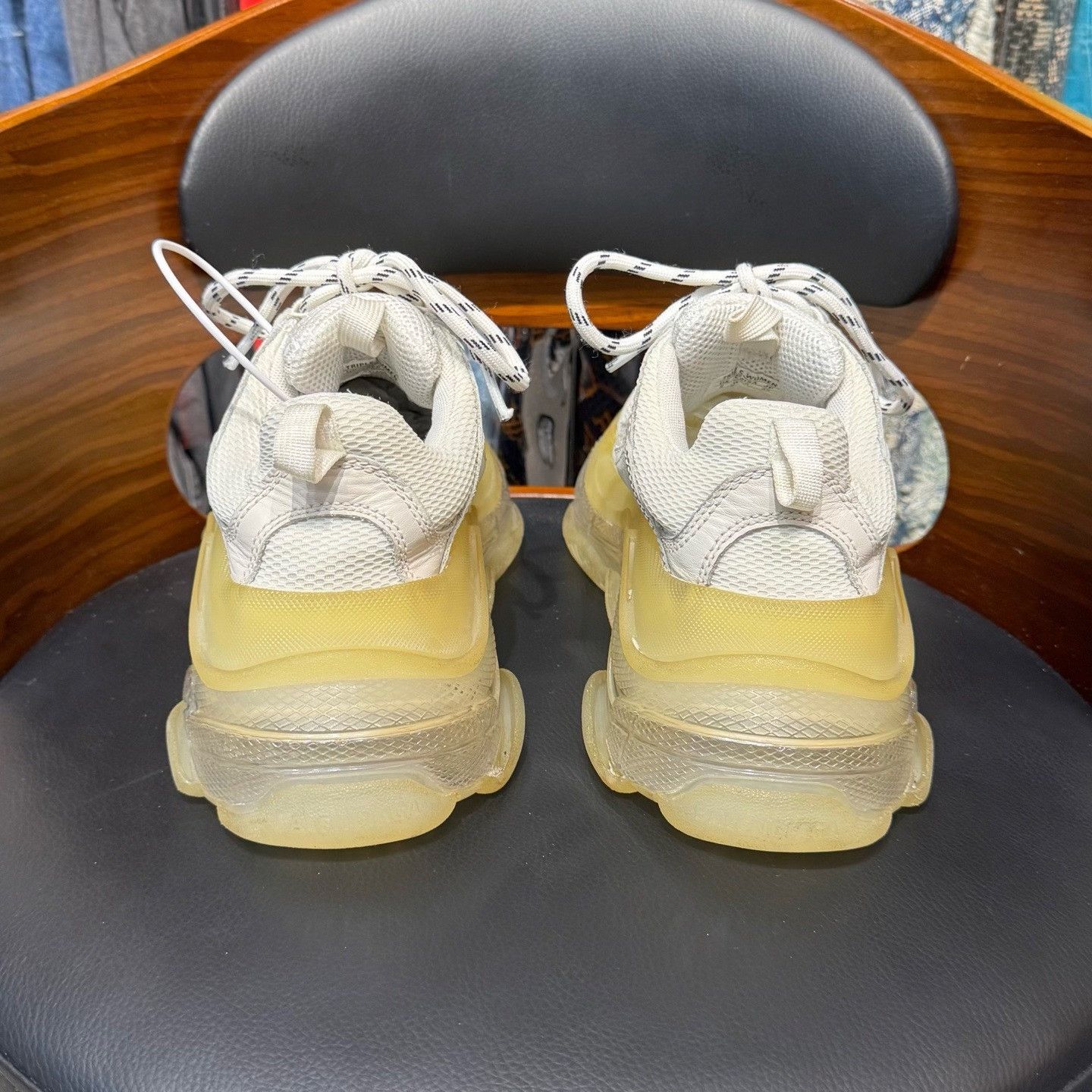 Balenciaga Balenciaga Clear Lowtop Sneakers 38 Women Size US 7.5 / IT 37.5 - 3 Thumbnail