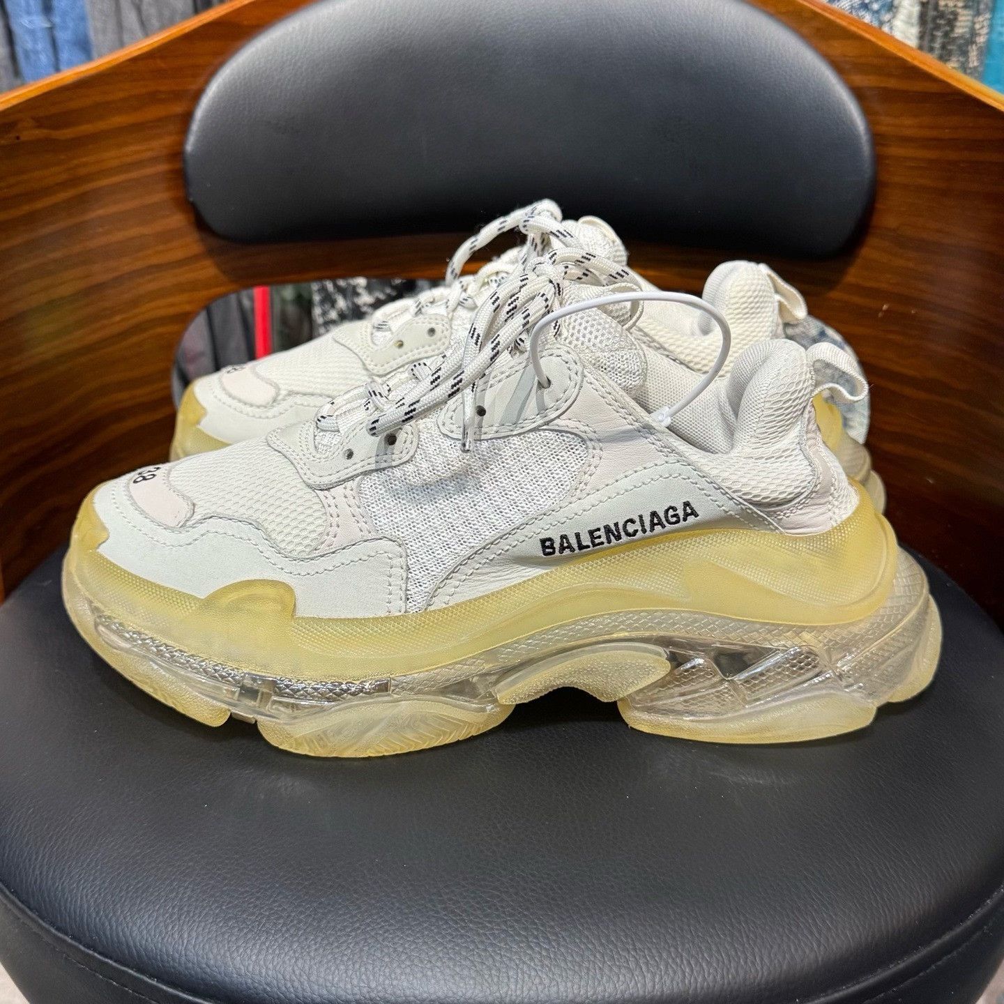 Balenciaga Balenciaga Clear Lowtop Sneakers 38 Women Size US 7.5 / IT 37.5 - 6 Thumbnail