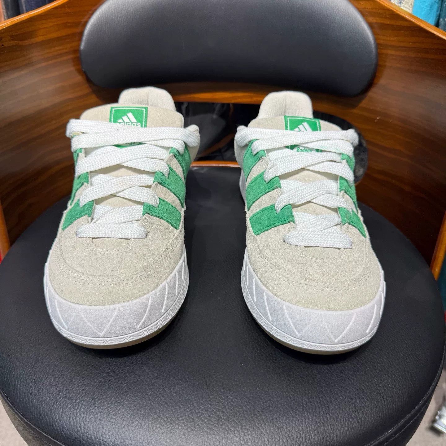 Adidas Adidas Green Lowtop Sneakers 43 Men Size US 10 / EU 43 - 2 Thumbnail