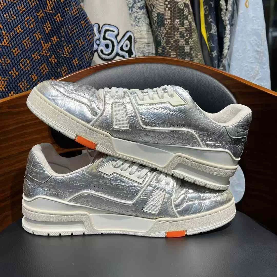 Louis Vuitton Louis Vuitton Training White Lowtop Sneakers 42 Men Size US 9 / EU 42 - 7 Thumbnail
