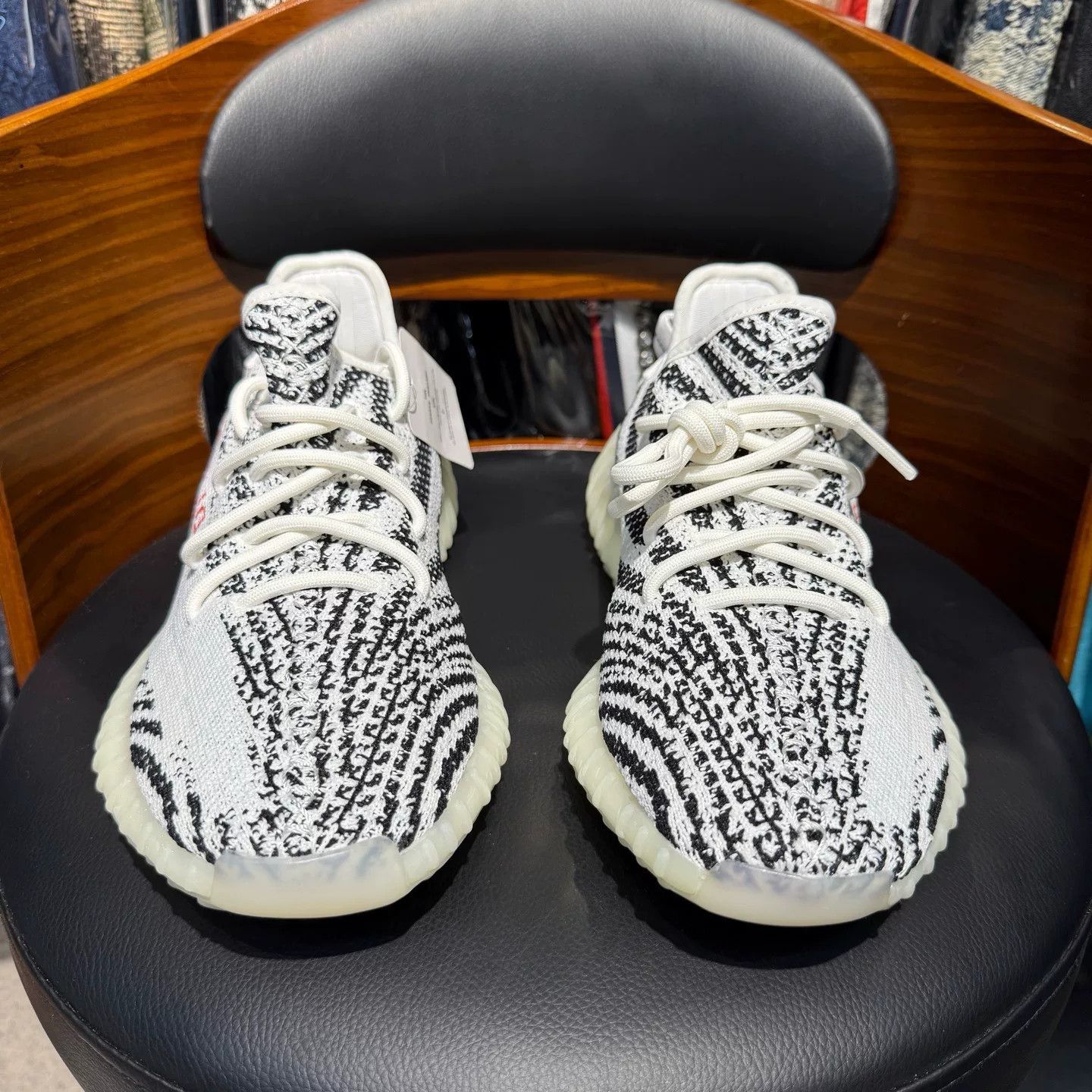 Adidas Adidas YEEZY350 White Lowtop Sneakers 42 Men Size US 9 / EU 42 - 2 Thumbnail