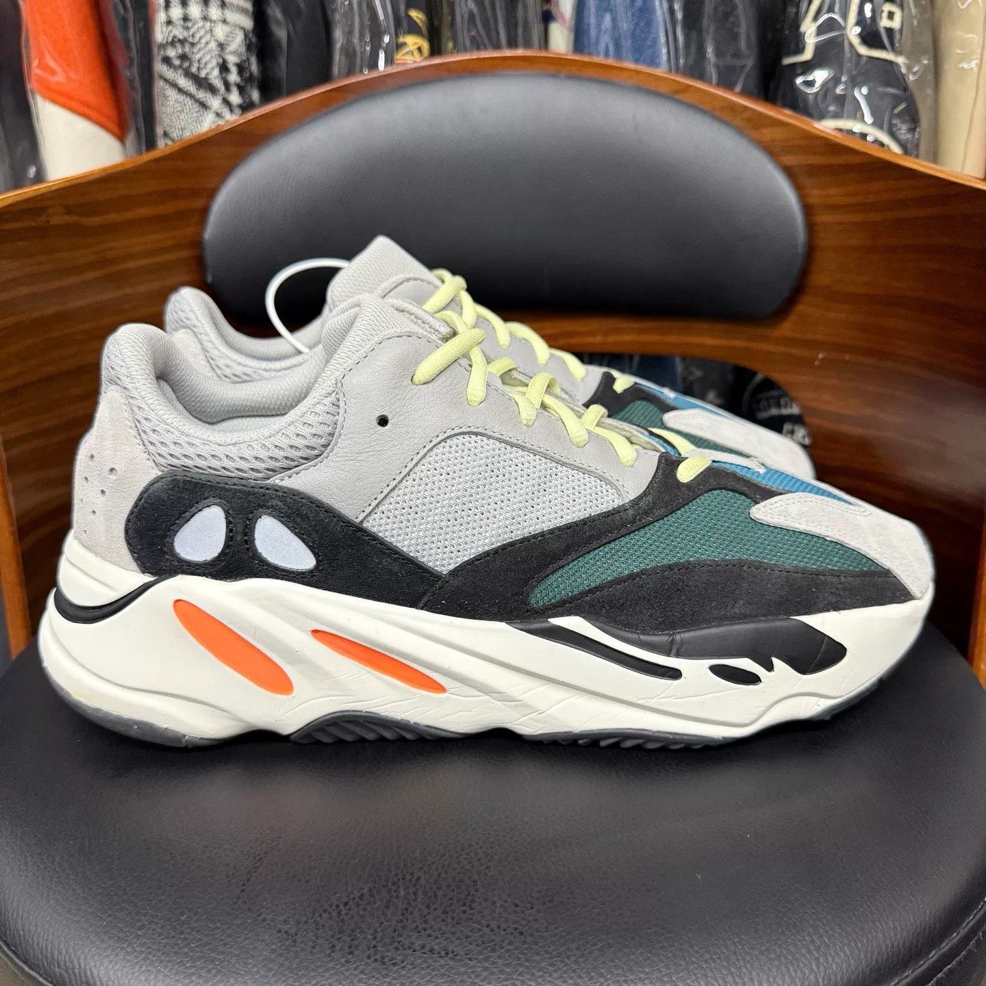 Adidas Adidas YEEZY700 Lowtop Sneakers 48 Men Size US 14 / EU 47 - 4 Thumbnail