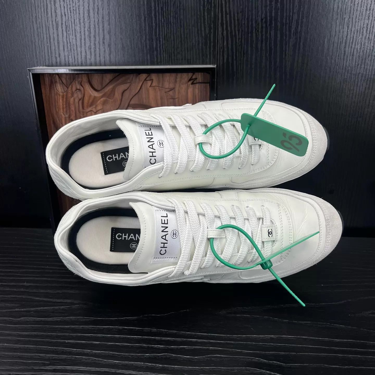 Chanel White Low-Top Sneakers Size 9 Size US 9 / EU 42 - 7 Thumbnail