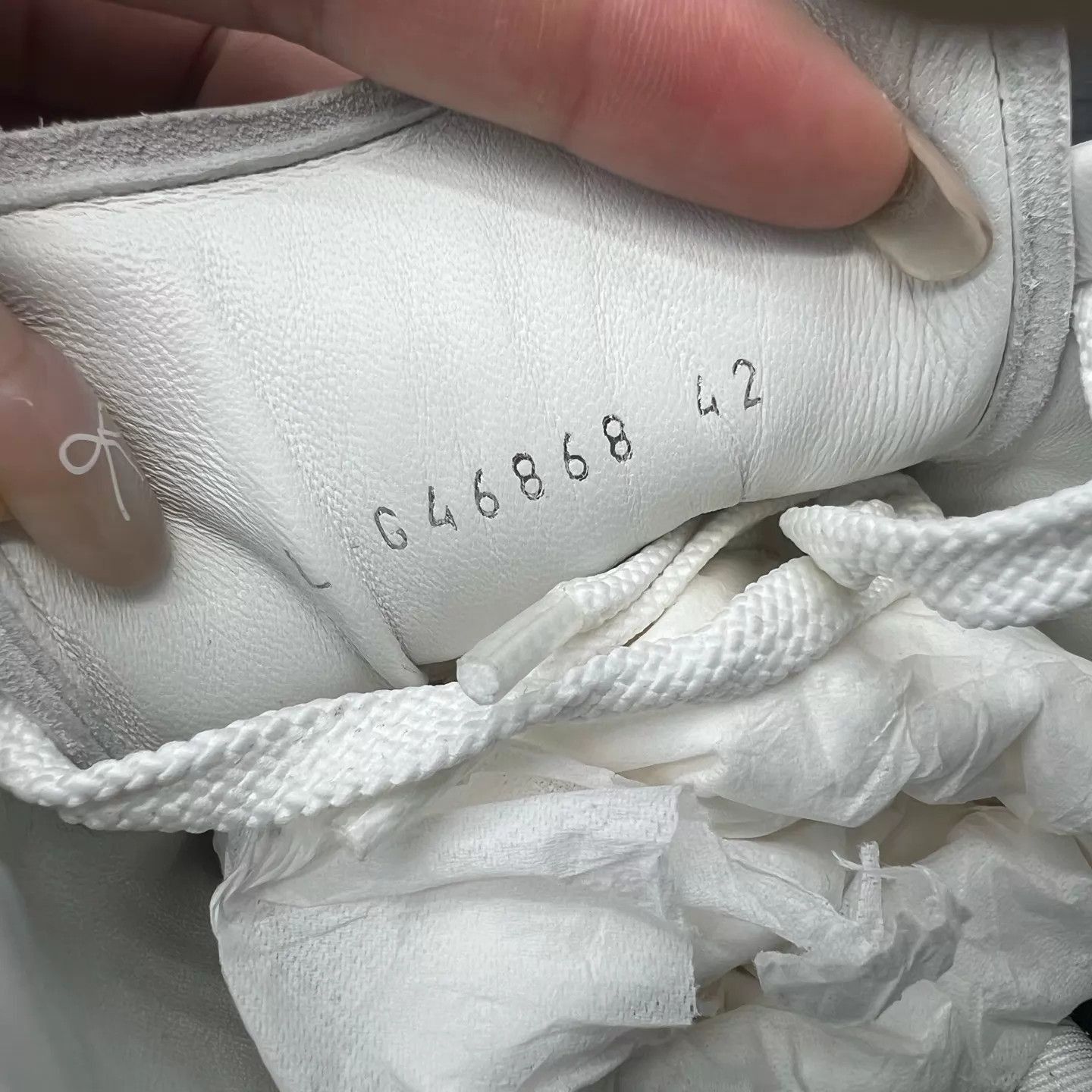 Chanel White Low-Top Sneakers Size 9 Size US 9 / EU 42 - 8 Thumbnail