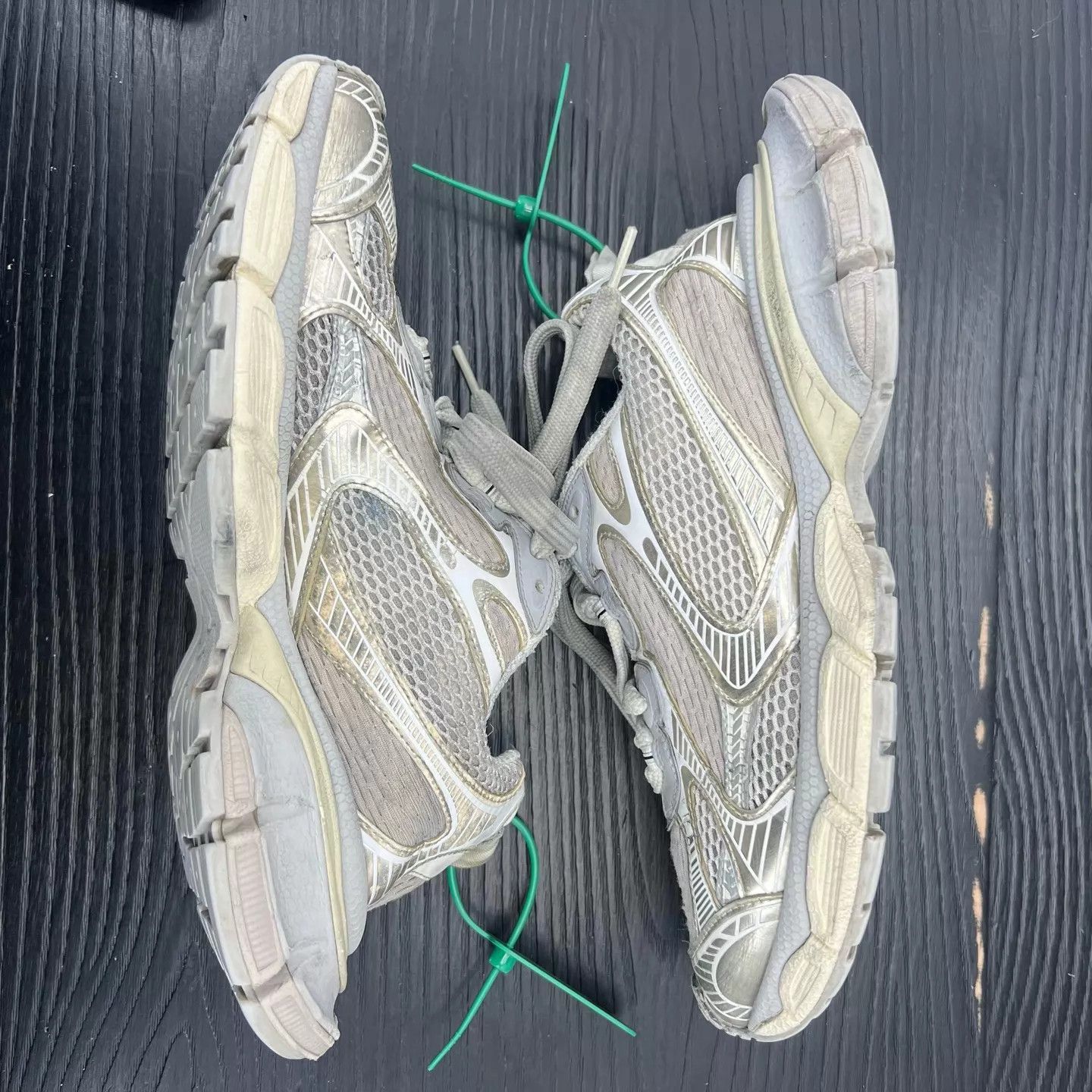 Balenciaga Multi Color Low Top Sneakers Size 8 Size US 8 / EU 41 - 3 Thumbnail