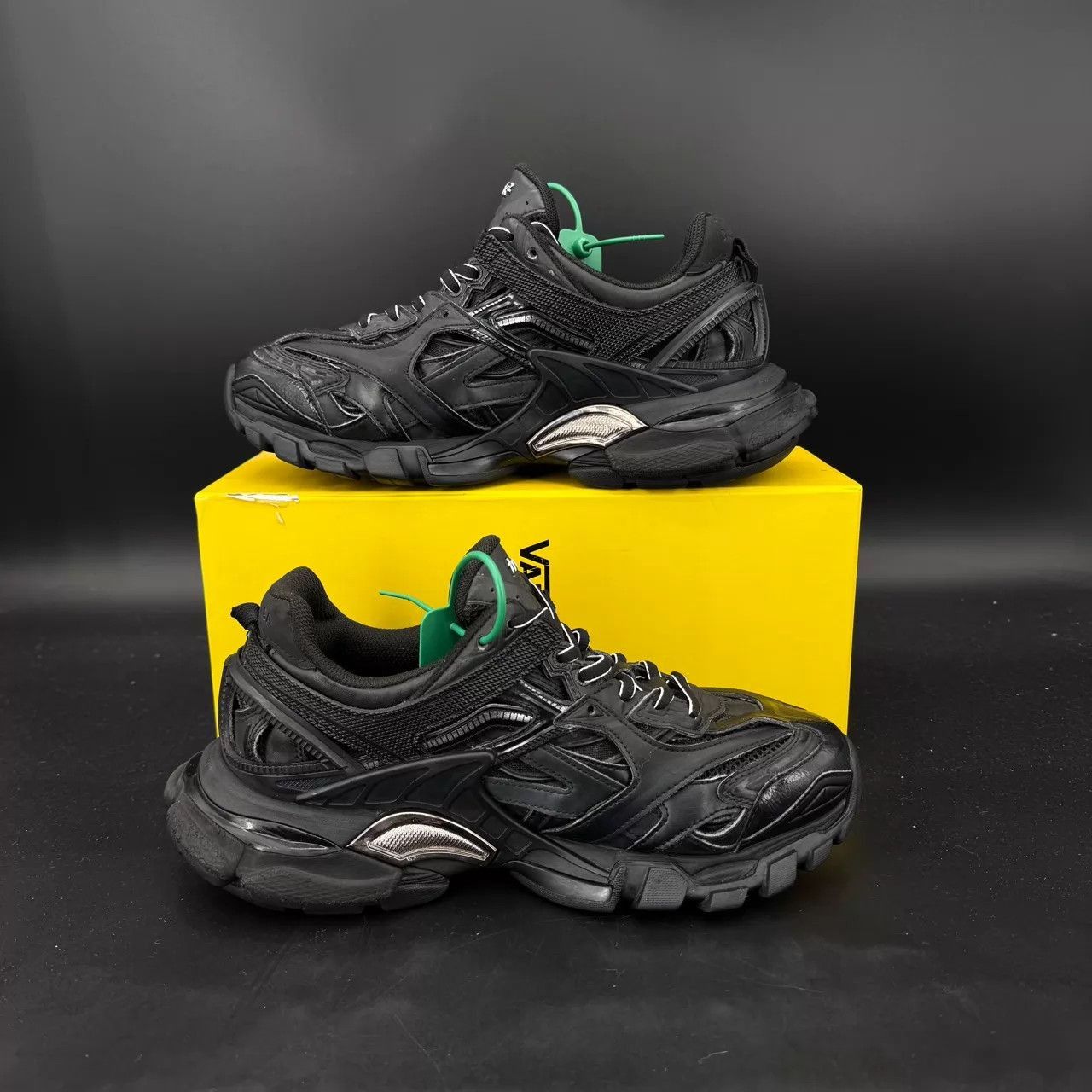 Balenciaga Black Chunky Sneakers - Size 6 Size US 6 / EU 39 - 2 Thumbnail